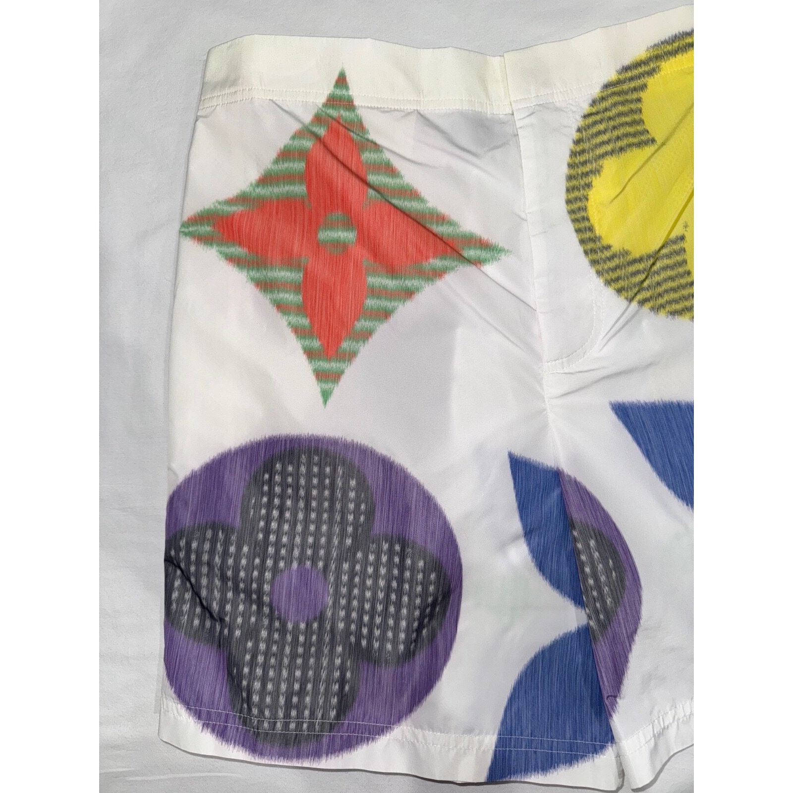 Louis Vuitton Louis Vuitton LV Multicolor Monogram White Blue Yellow Logo Size US 26 / EU 42 - 3 Thumbnail