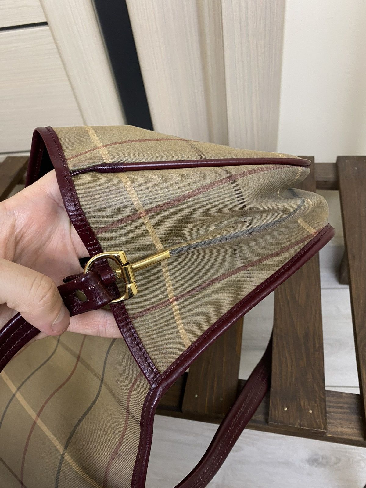 Burberry Vintage Burberry Canvass Check Messenger Bag Real Leather Size ONE SIZE - 14 Thumbnail