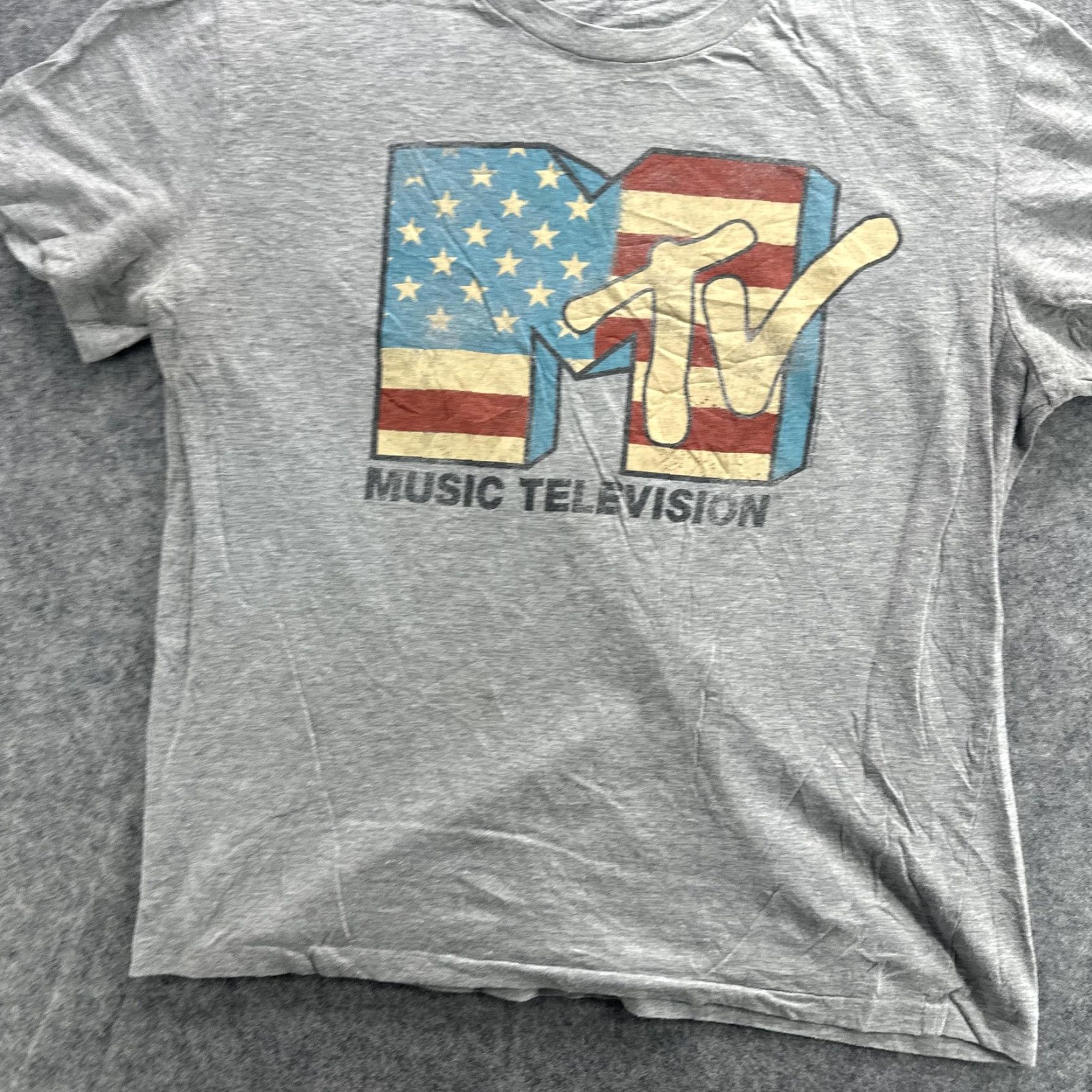 Gap MTV Music Television Shirt Mens M Gray Graphic Tee Flag USA Patriotic Glass? Size US M / EU 48-50 / 2 - 5 Thumbnail