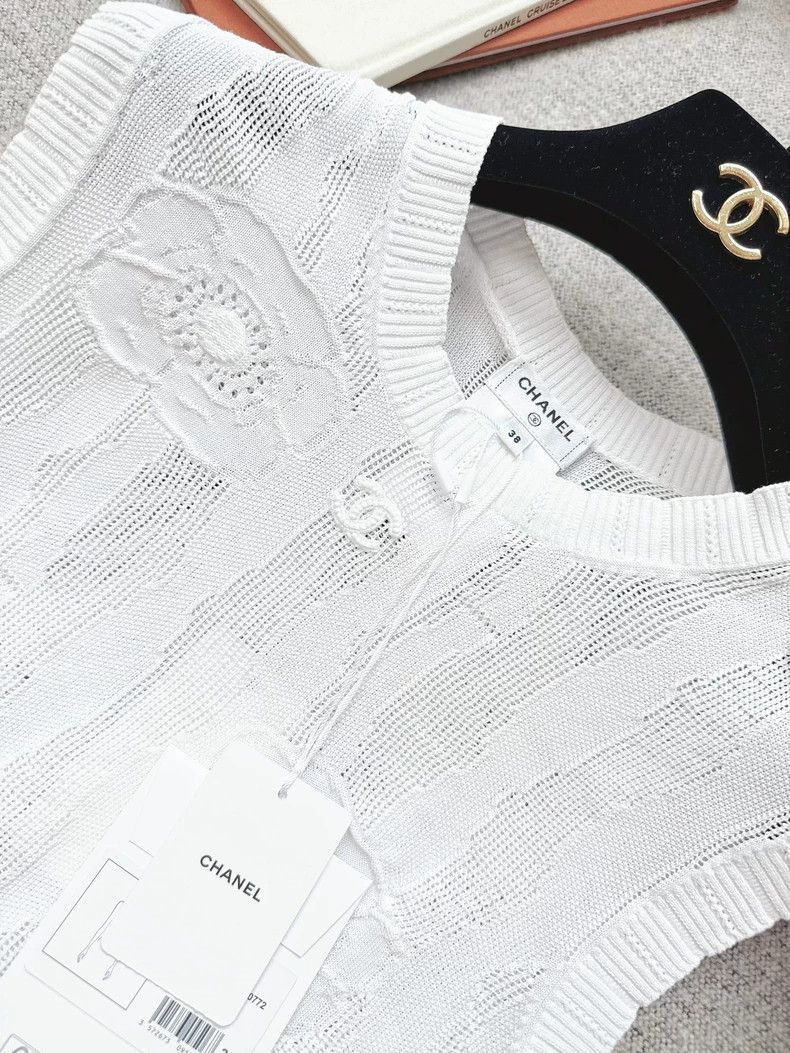Chanel Chanel 23s spring and summer white hollow sleeveless camel Size XS / US 0-2 / IT 36-38 - 4 Thumbnail
