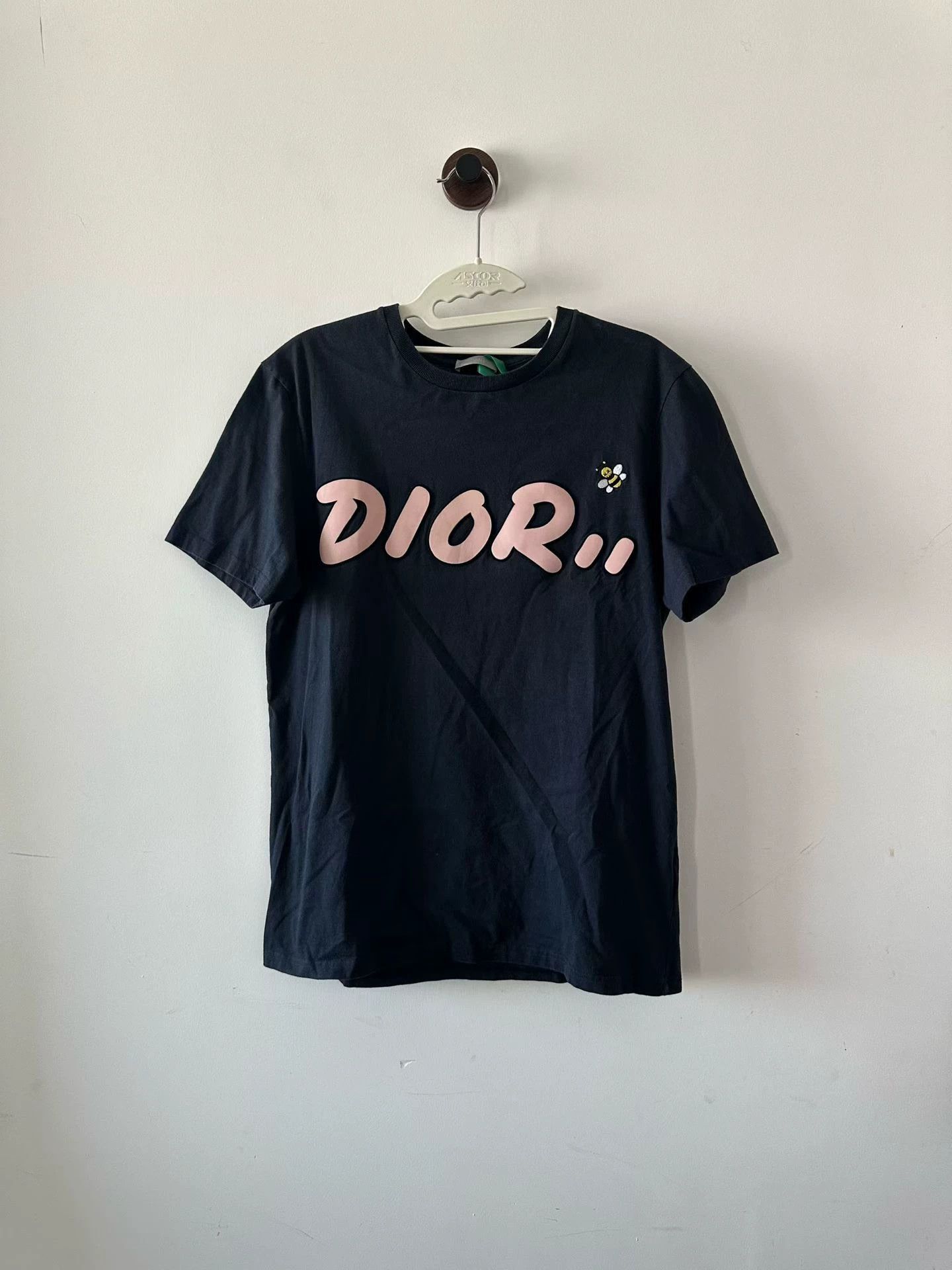 Dior Dior Kaws Short Sleeve Tee M 98new Size M / US 6-8 / IT 42-44 - 1 Thumbnail