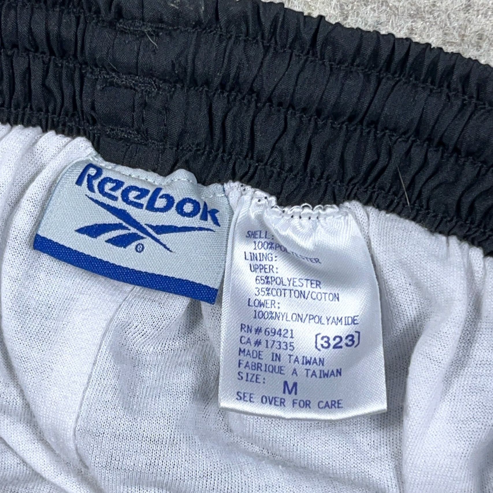 Reebok VINTAGE Reebok Pants Women M Black Windbreaker Track Joggers Y2K Lined Size 32" / US 10 / IT 46 - 4 Thumbnail