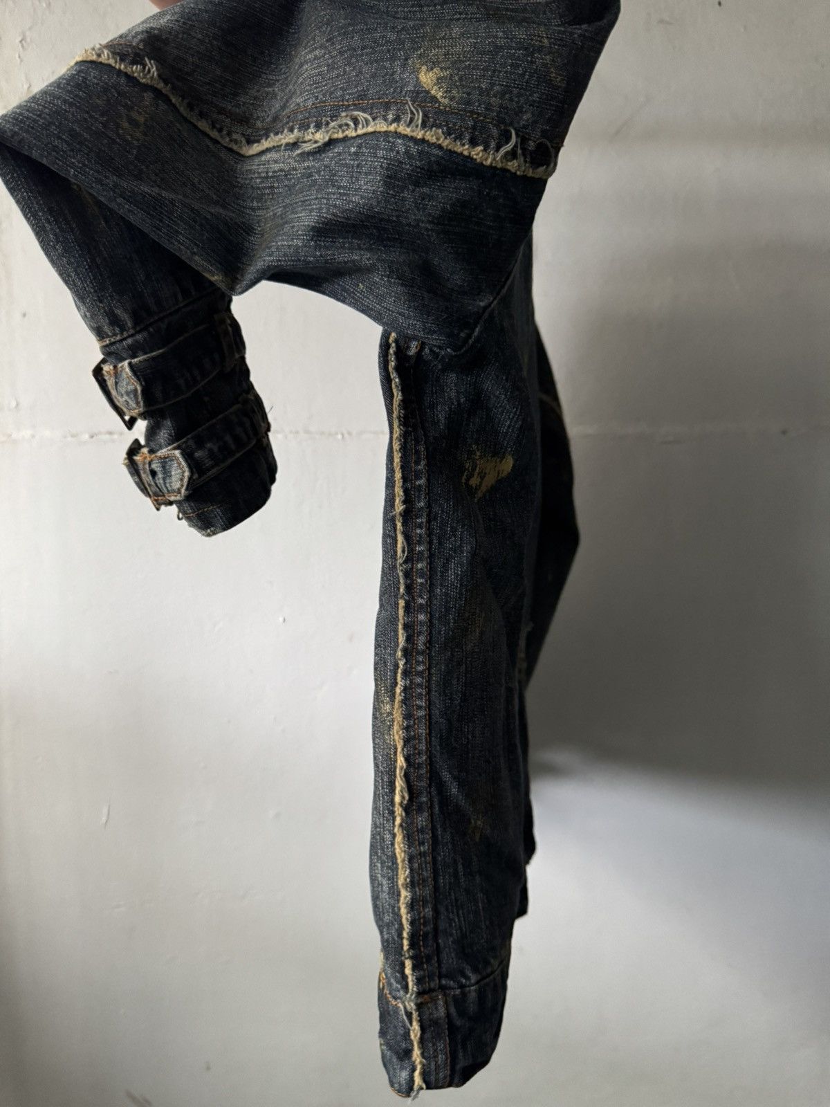 If Six Was Nine 2000s in the attic distressed studded bondage denim jacket Size US L / EU 52-54 / 3 - 15 Thumbnail