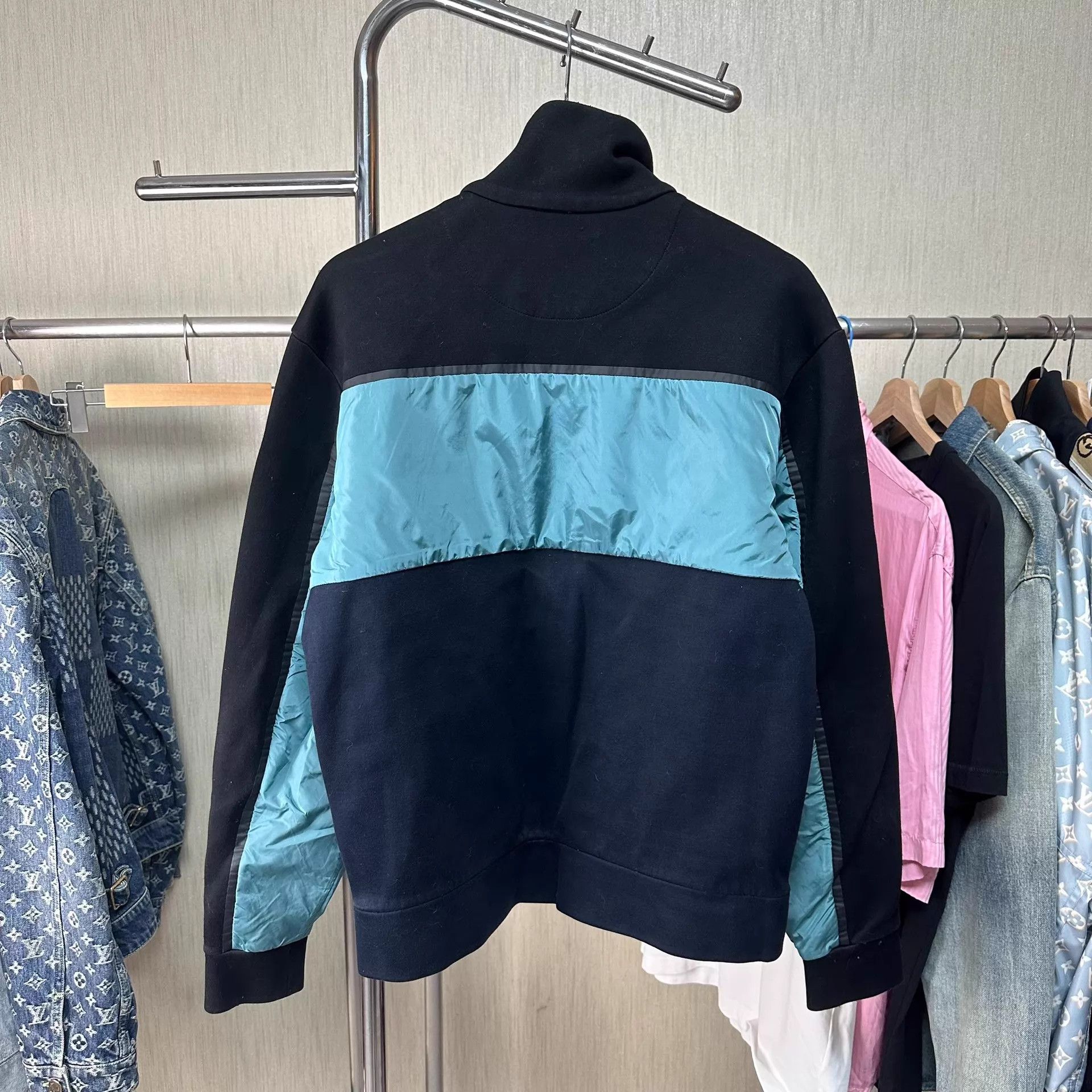 Prada PRADA color blocked long sleeve zip crewneck jacket L Size US L / EU 52-54 / 3 - 2 Thumbnail