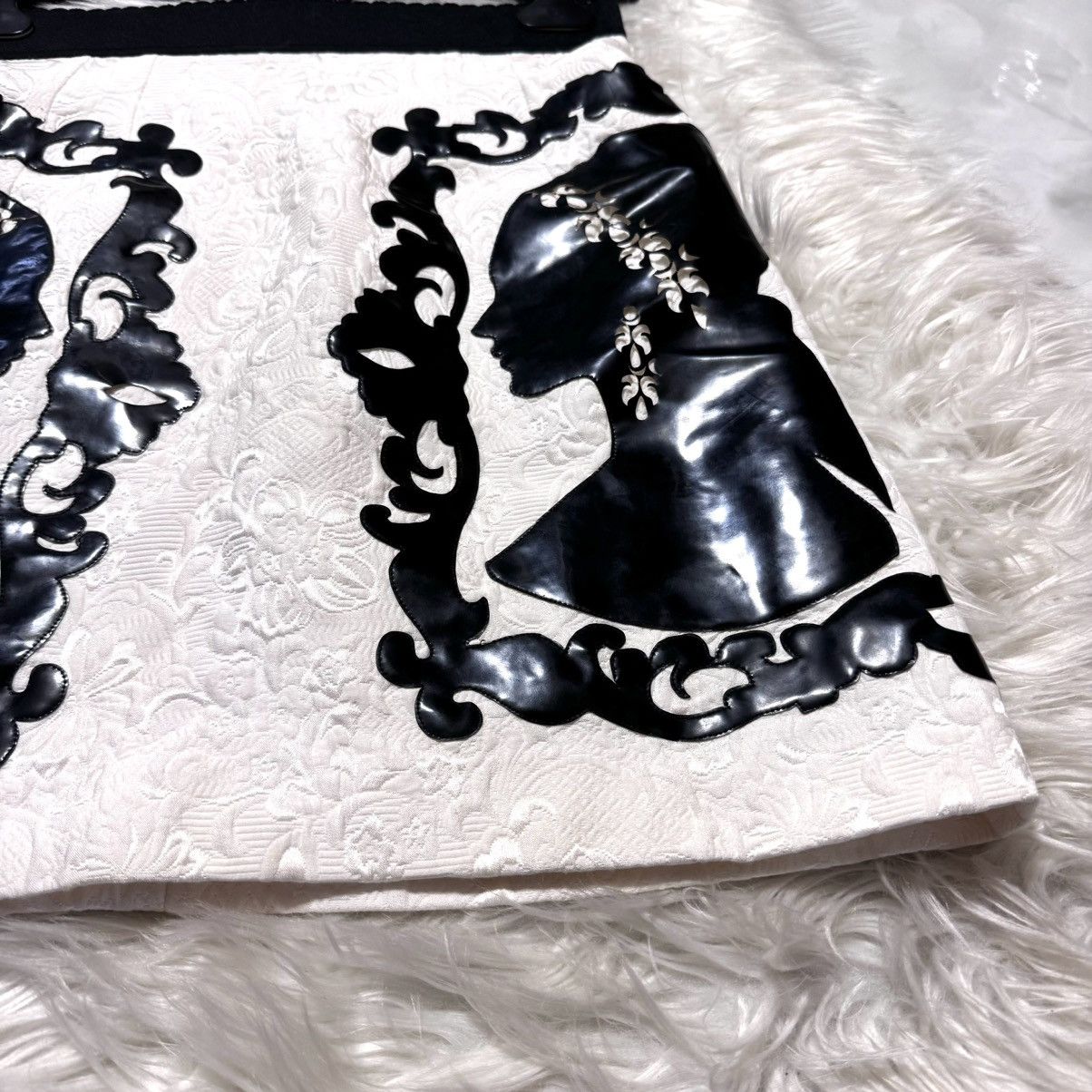 Dolce & Gabbana Dolce & Gabbana mirror design flower flare skirt, size 42 Size 28" / US 6 / IT 42 - 6 Thumbnail