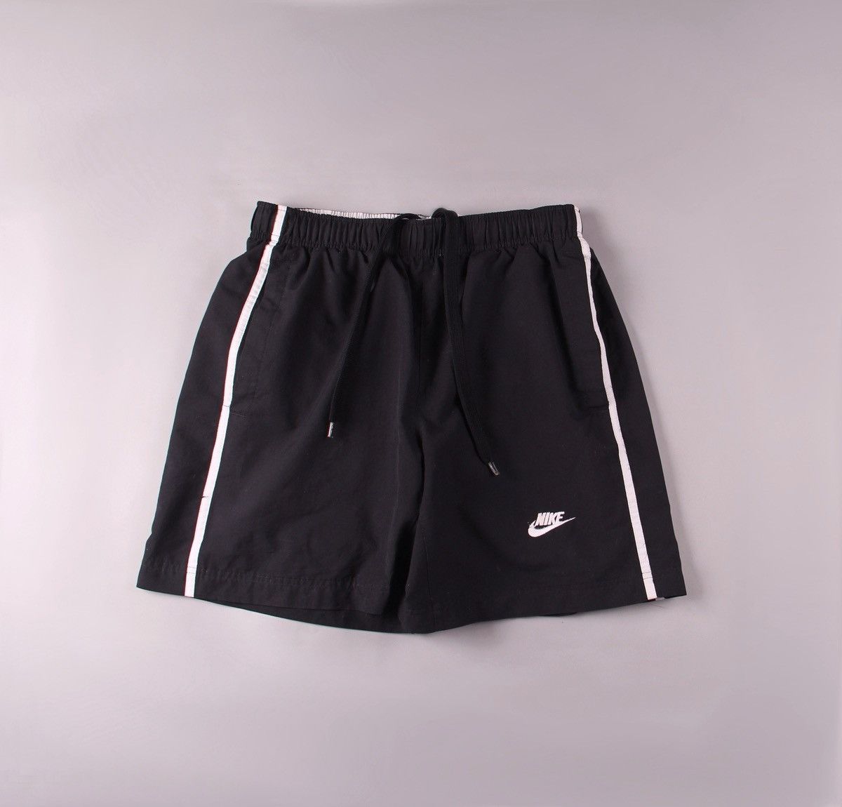 Nike Nike Vintage Black Basic Wear Nylon Acg Swimming Shorts M Size US 32 / EU 48 - 1 Thumbnail