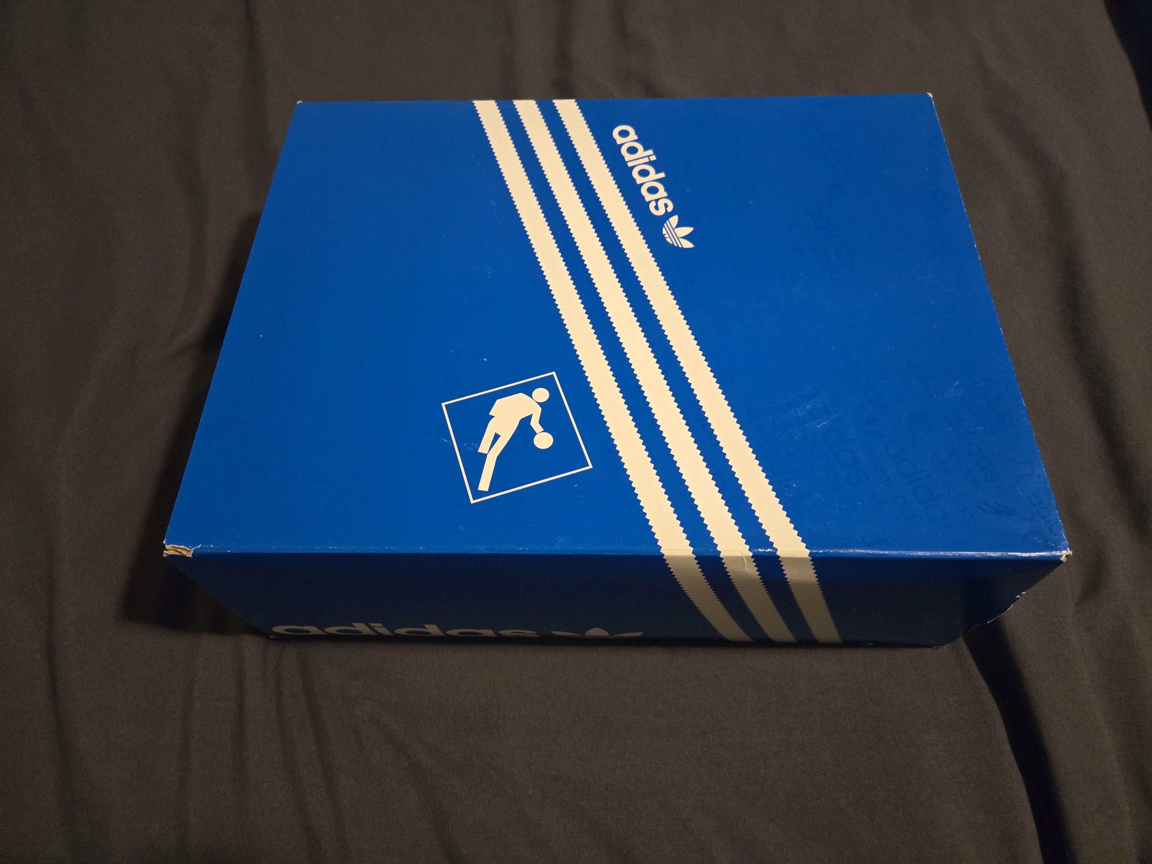 Adidas Forum 84 Hi White/Gold Size US 11 / EU 44 - 2 Thumbnail