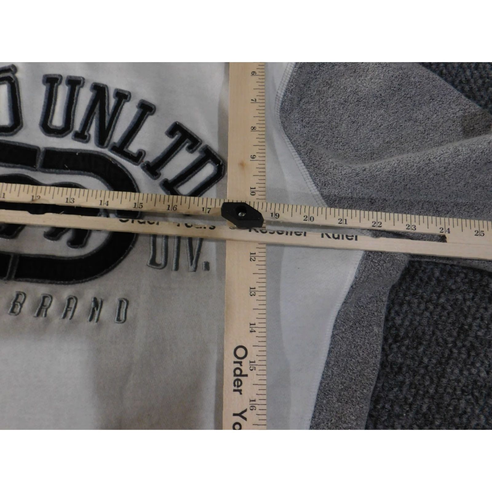 Ecko Unltd. Ecko Unltd Hoodie Mens Large Gray White Pullover Rhino Brand Patch Streetwear Size US L / EU 52-54 / 3 - 4 Thumbnail