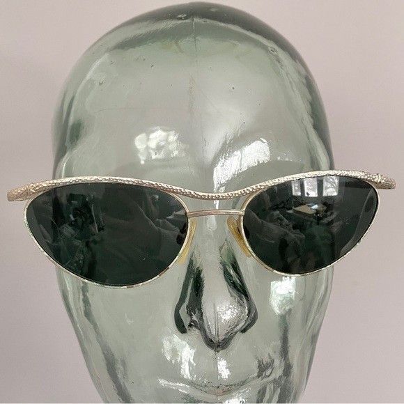 Paloma Picasso Vintage Paloma Picasso Gold Oval Cat Eye Sunglasses 🇩🇪 Size ONE SIZE - 3 Thumbnail