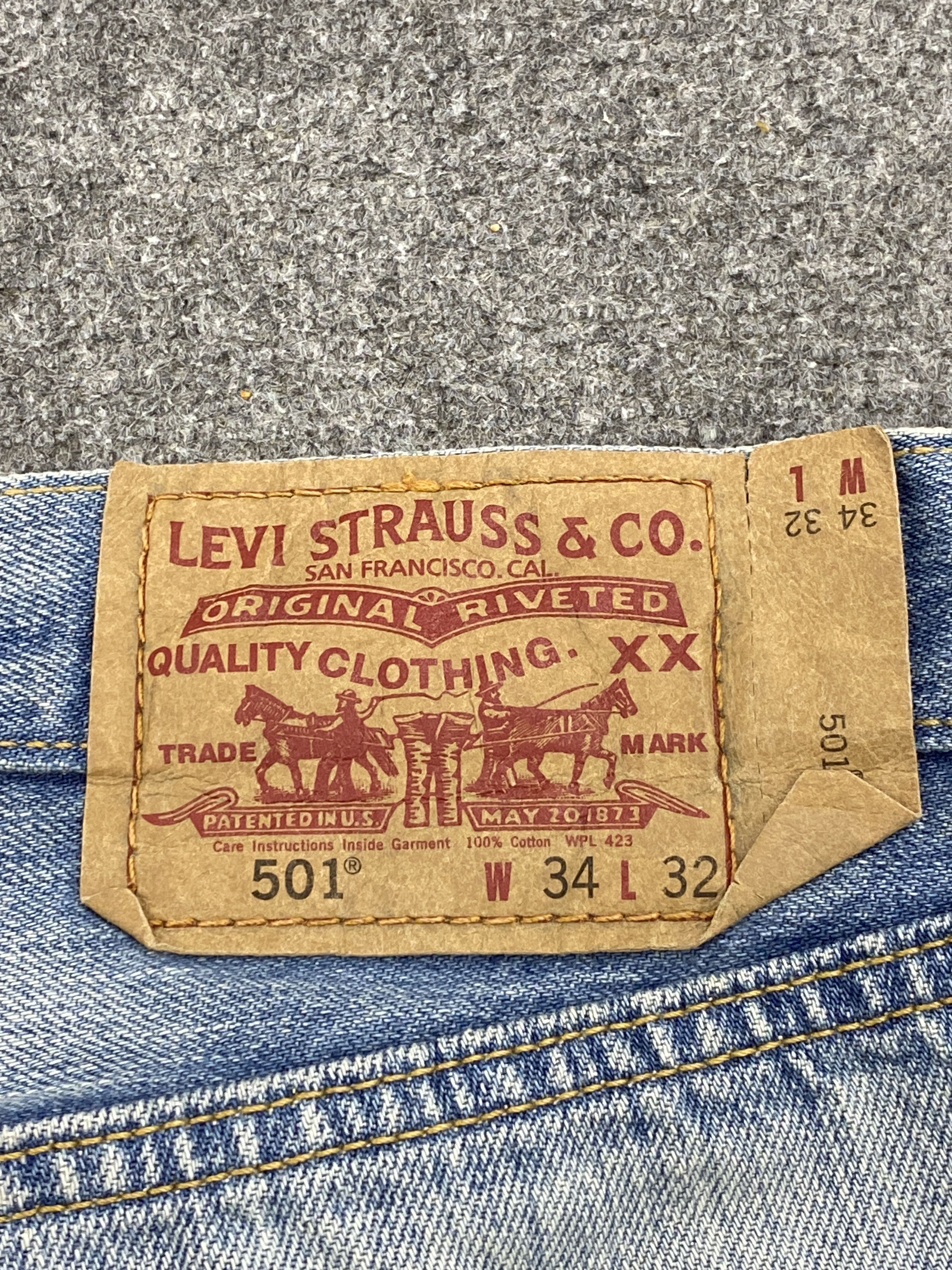 Levi's × Vintage Distressed Vintage Levi's 501 Light Blue Jeans Size US 34 / EU 50 - 5 Thumbnail