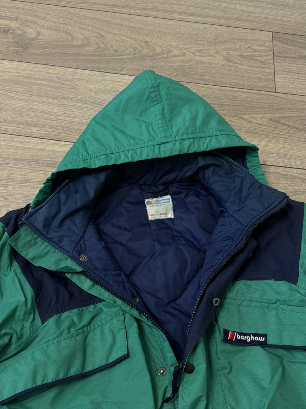 Berghaus Vintage Berghaus Serac Extrem 90s Gore-Tex Size S Size US S / EU 44-46 / 1 - 9 Thumbnail