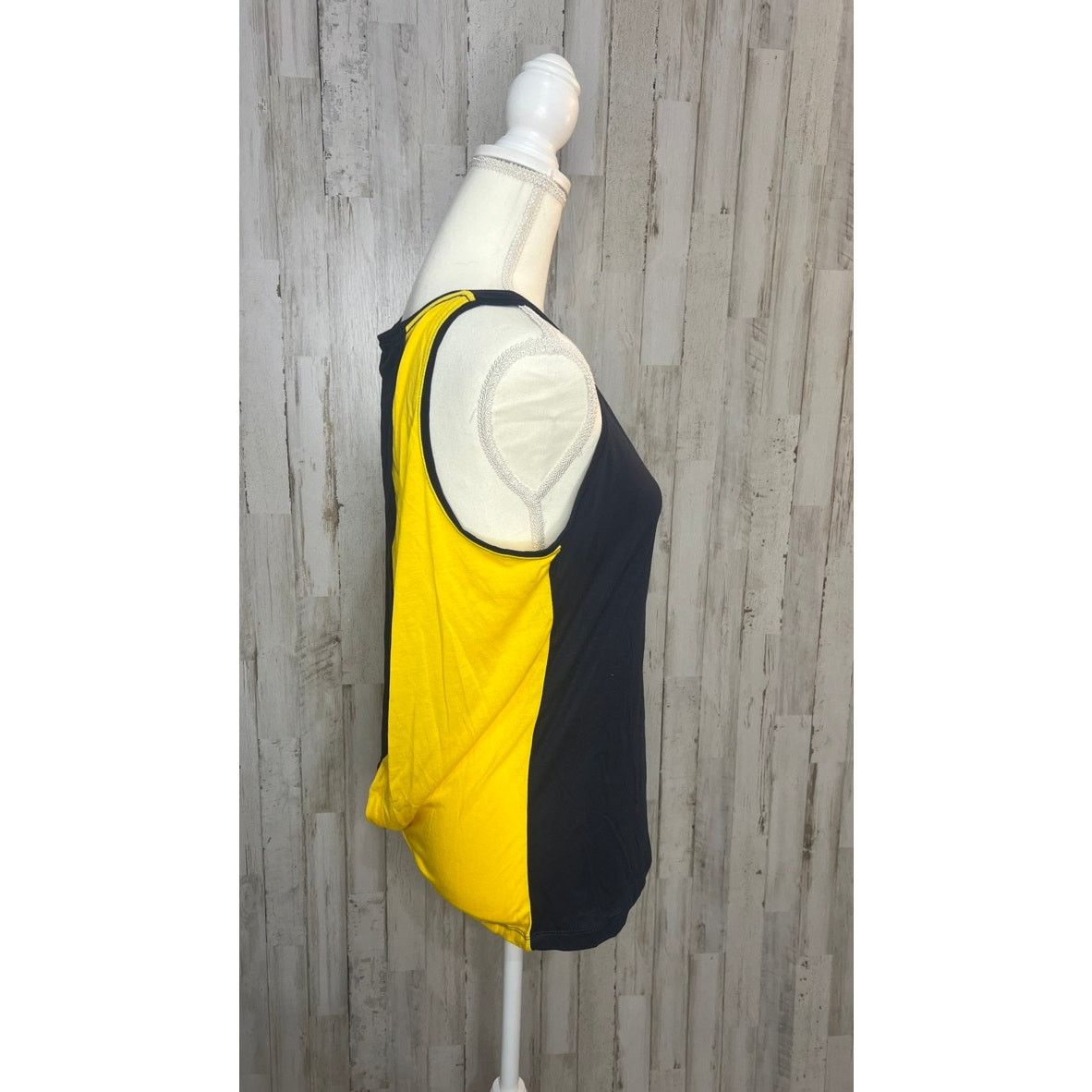 MLB NWT Milwaukee Brewers Women's Medium Colorblock Tank Top Size M / US 6-8 / IT 42-44 - 2 Thumbnail