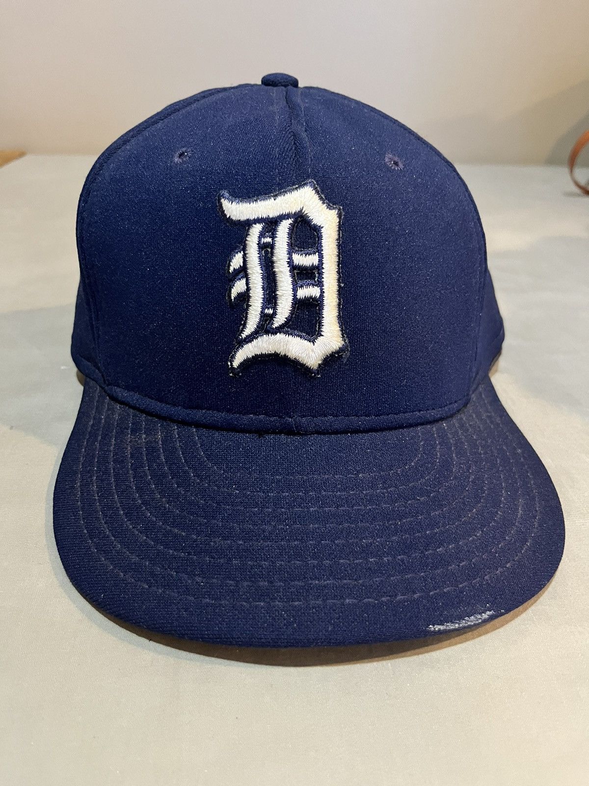 Vintage Vintage Detroit Tigers Fitted Blue Hat MLB Baseball Cap Size ONE SIZE - 1 Thumbnail