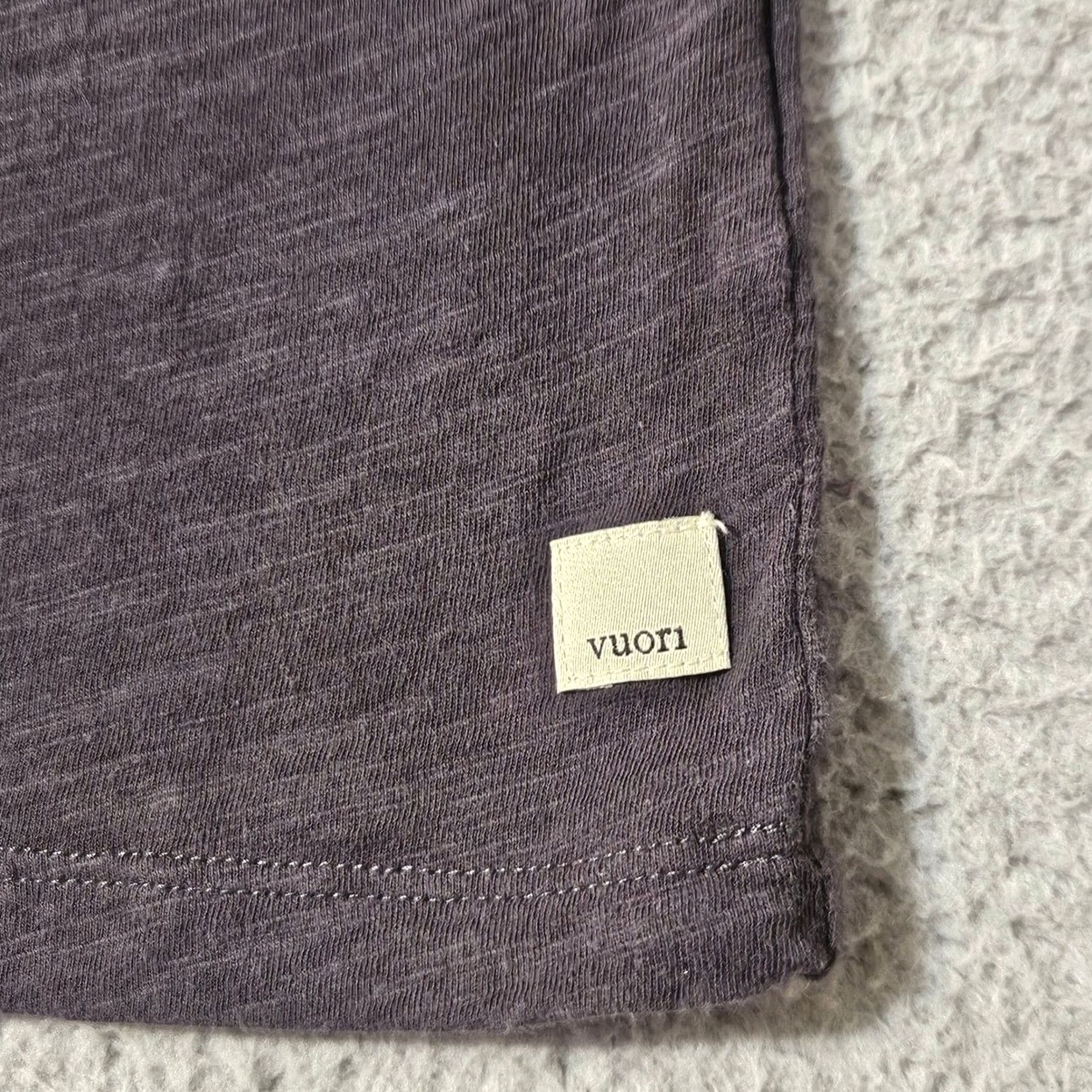 Vuori Vuori Shirt Mens Large Gray The Rise Tee Pima Cotton Pocket Athletic V182 Size US L / EU 52-54 / 3 - 3 Thumbnail
