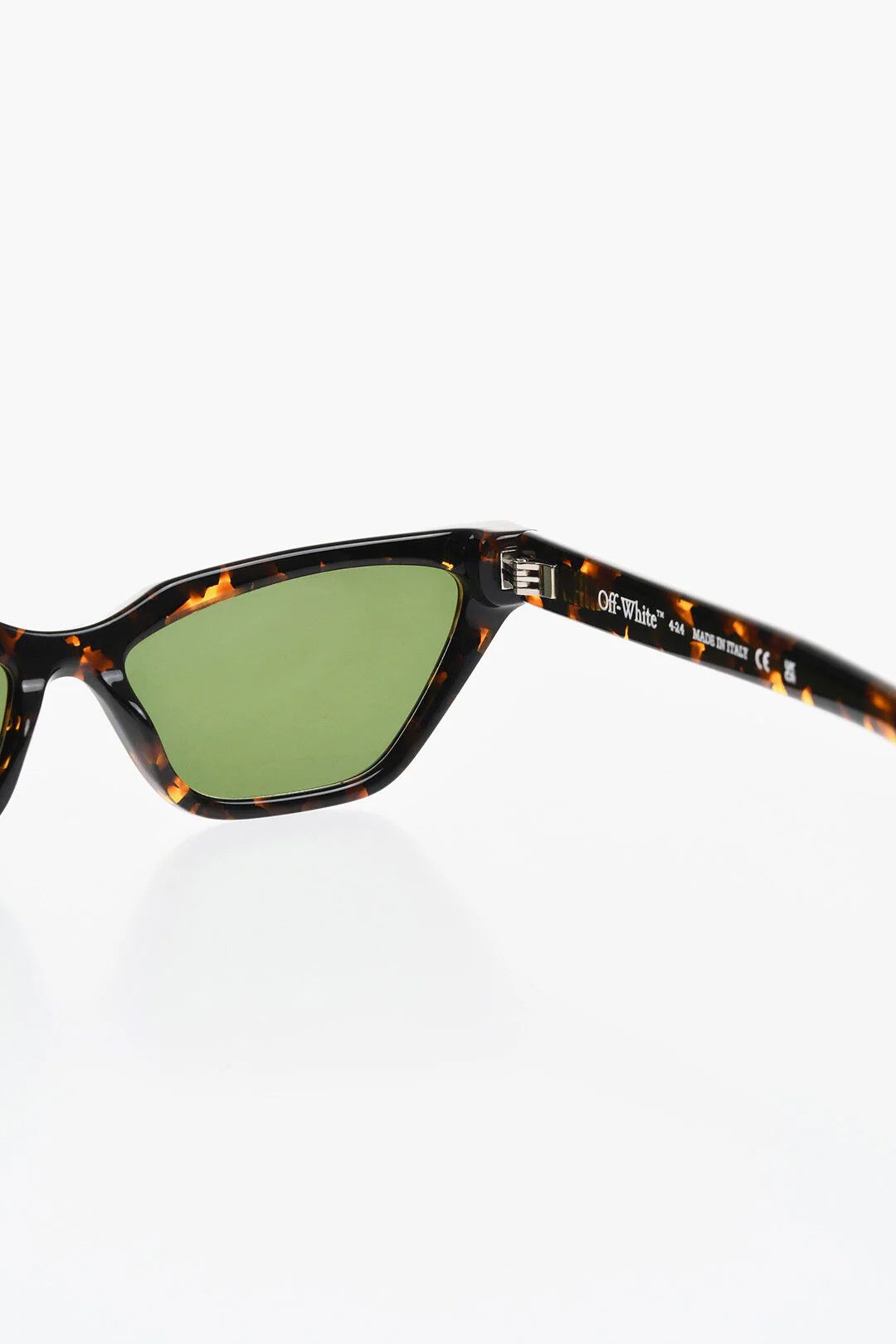 Off-White og1mm0426 Size: OS / Cat Eye Sunglasses in Brown Size ONE SIZE - 3 Thumbnail