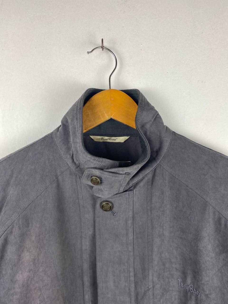 Japanese Brand troy bros japanese brand velvet bomber jacket nice design Size US L / EU 52-54 / 3 - 2 Thumbnail