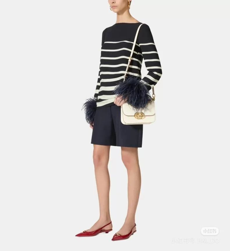 Valentino Valentino Women's feather sleeve top Size M / US 6-8 / IT 42-44 - 2 Thumbnail