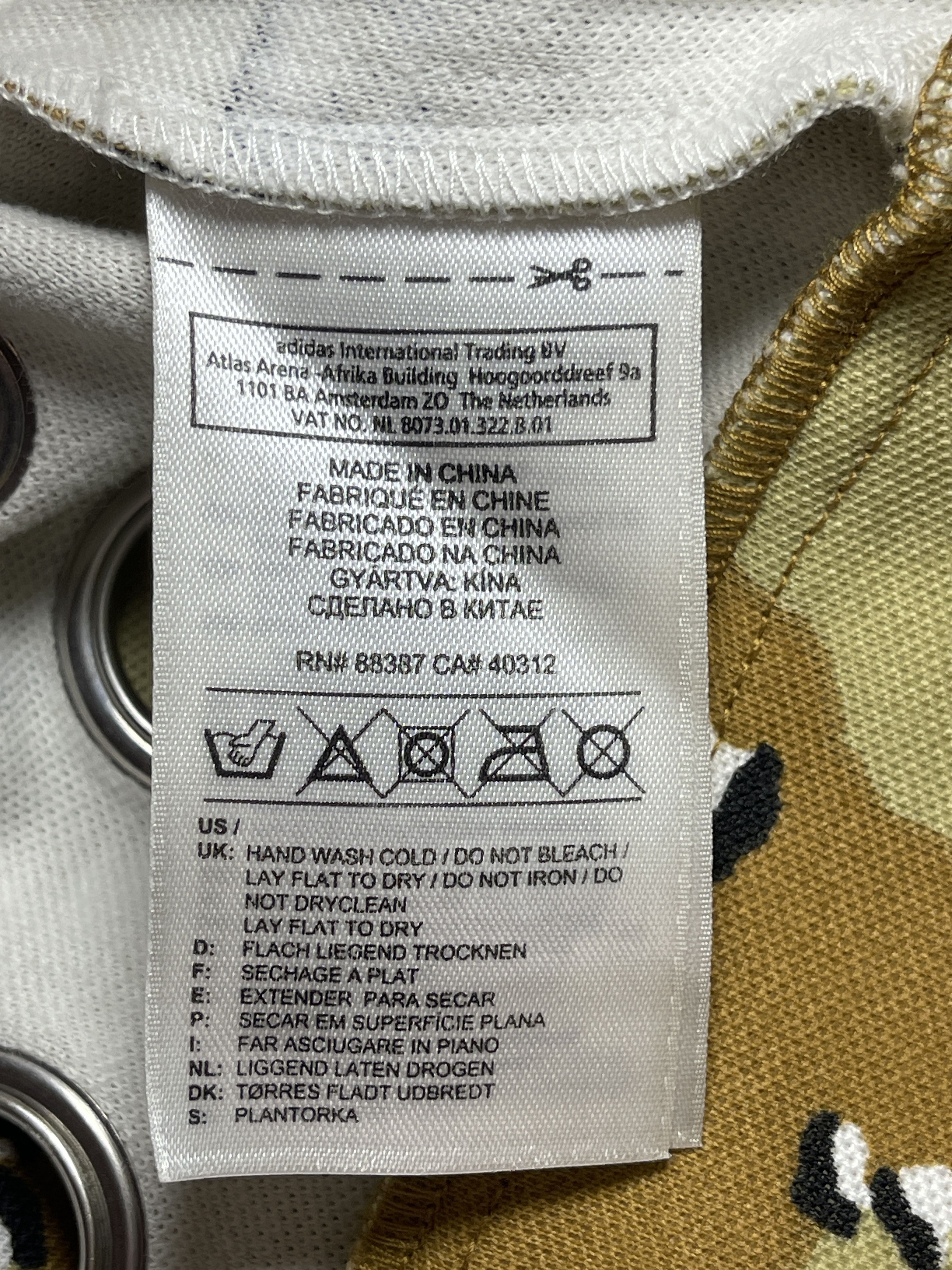 Adidas × Jeremy Scott Adidas Jeremy Scott Jacket Camo Firebird crystal hole O27142 Size US M / EU 48-50 / 2 - 3 Thumbnail