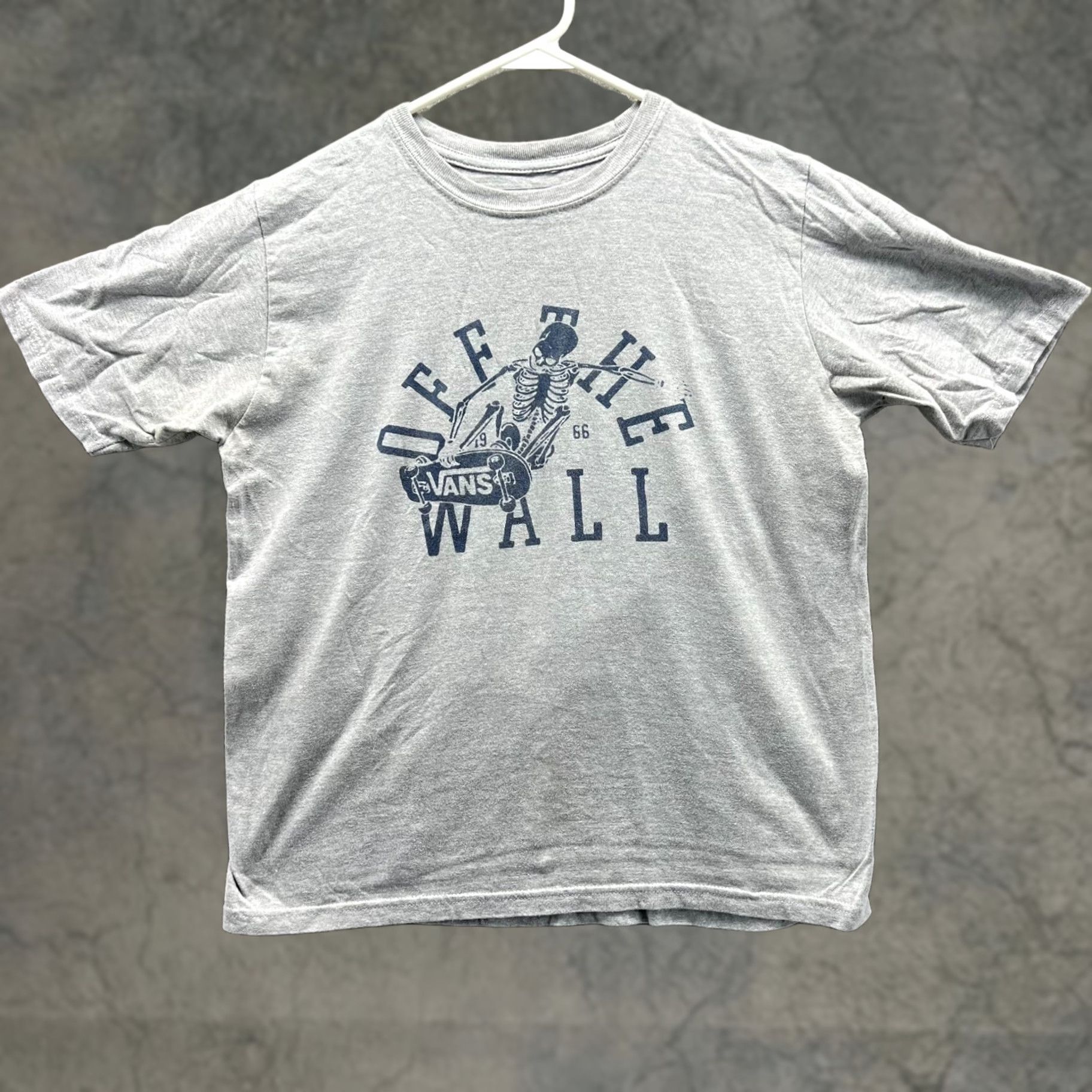 Vans VANS Shirt Mens Large Gray Crewneck Spell Out Logo Classic Skate Off the Wall Shirt Mens Large Gray Crewneck Nike? Size US L / EU 52-54 / 3 - 1 Thumbnail