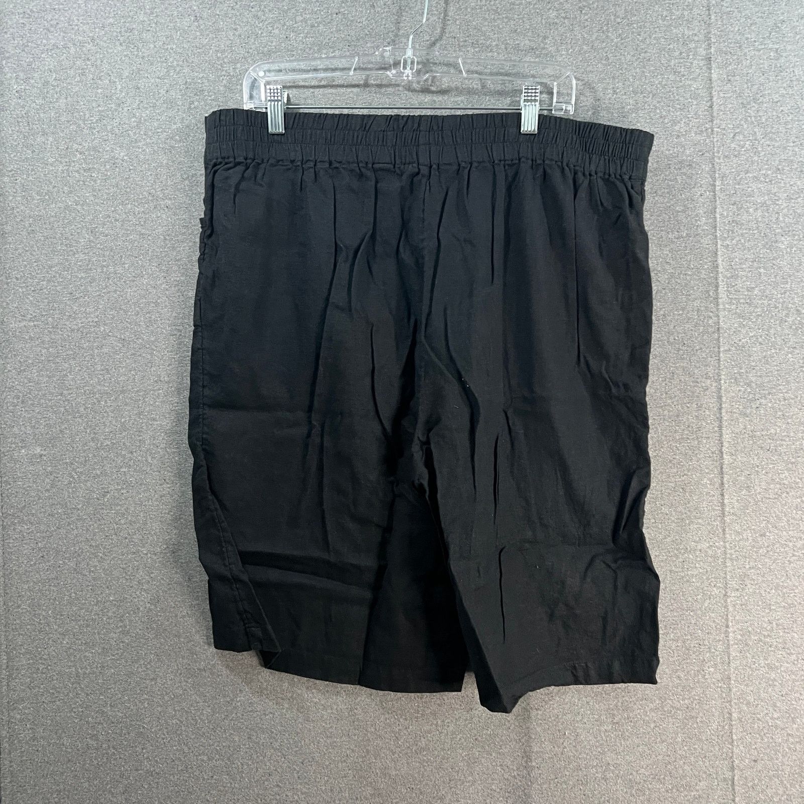 Other Isaac Mizrahi LIVE! Women Linen Black Short Size 18WT Size 40" / US 18 - 2 Thumbnail
