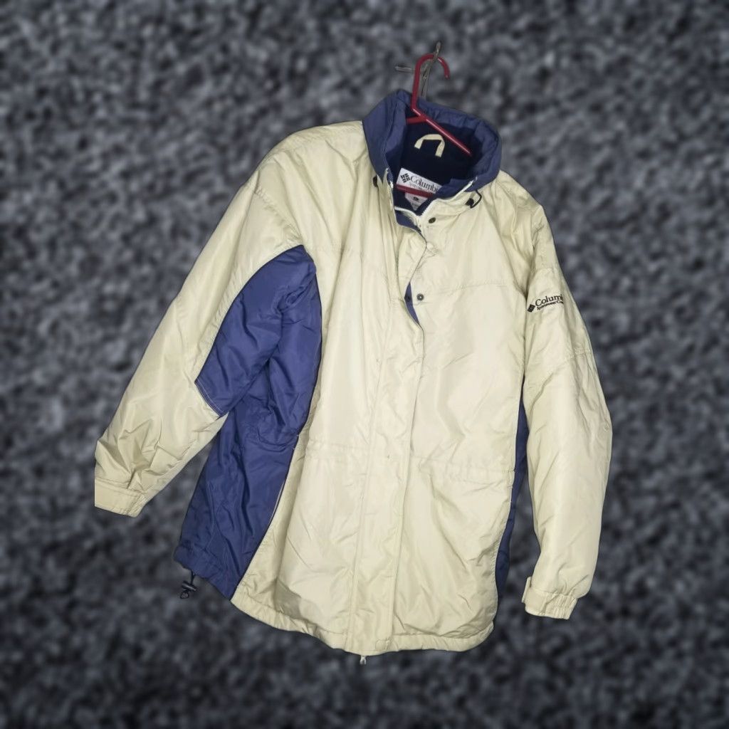 Vintage VINTAGE Columbia Sportswear Jacket Womens XL Beige Navy Snow Heavy Size XL / US 12-14 / IT 48-50 - 1 Thumbnail