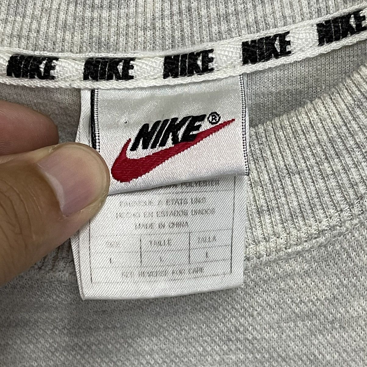 Nike Vintage 90s Nike Embroidered Big Logo Shortsleeve Tee Size US L / EU 52-54 / 3 - 7 Thumbnail