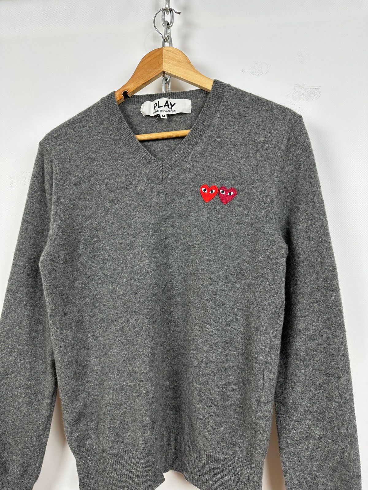 Comme des Garcons Comme des Garçons Play V-Neck Wool Double Heart Pullover Size US S / EU 44-46 / 1 - 2 Thumbnail