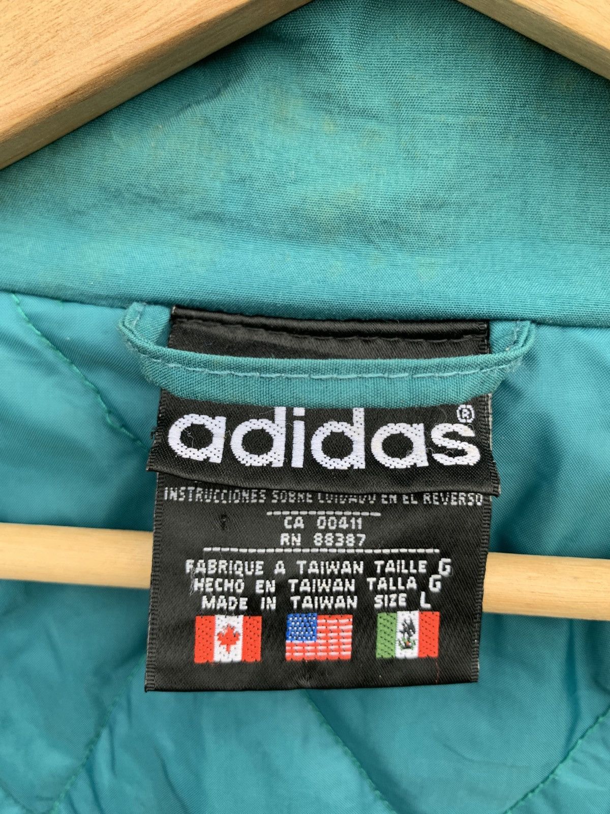 Adidas Vintage 90s Adidas Big Logo Oversized Jacket Size US L / EU 52-54 / 3 - 24 Thumbnail
