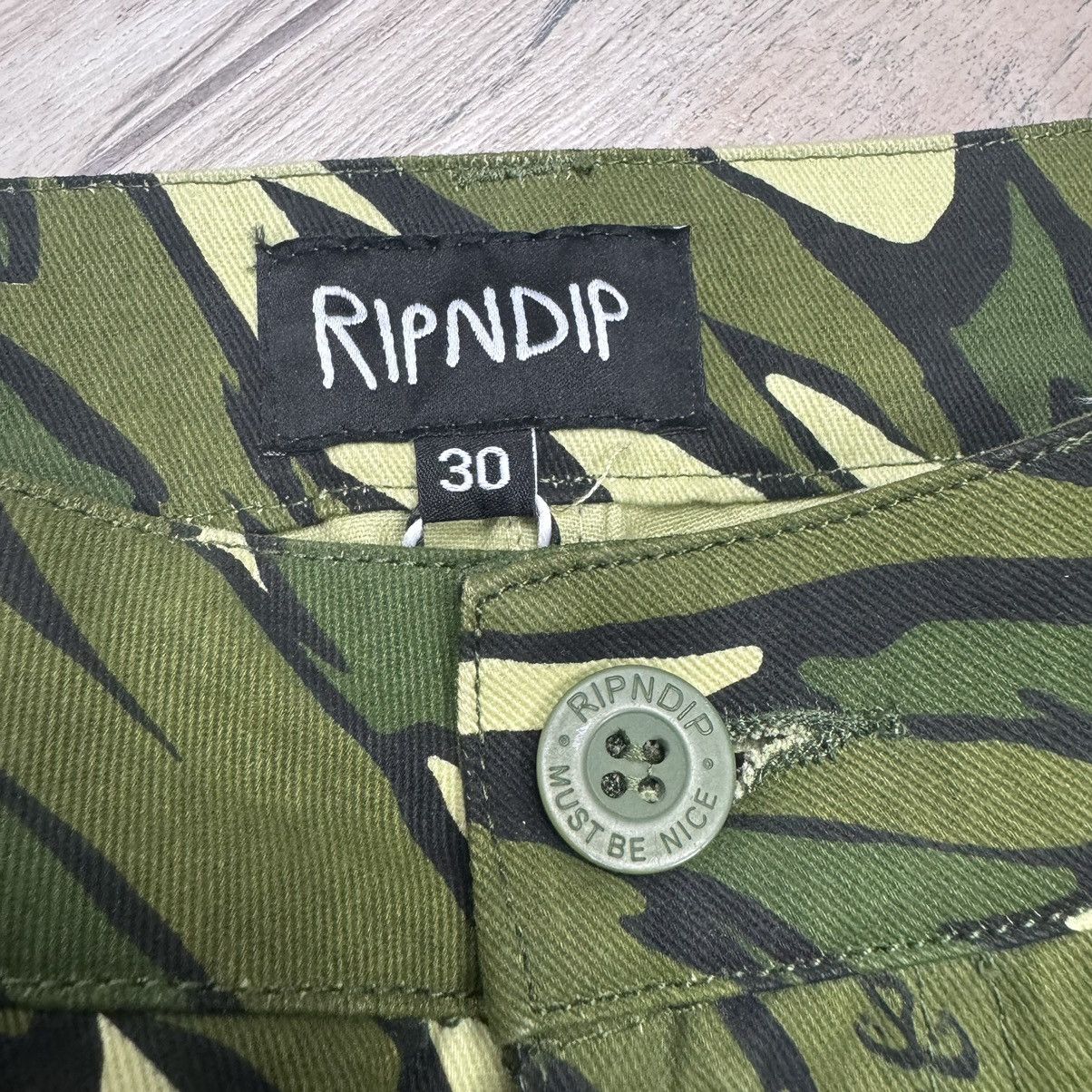 Hypebeast Crazy Rip N Dip Cat Camo Leaves Cargo Pants Size US 30 / EU 46 - 15 Thumbnail