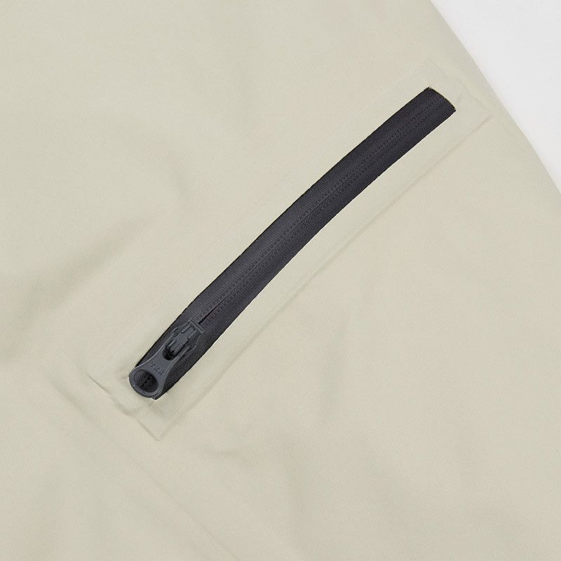 The North Face Urban Exploration UNISEX DryVent™ RETRO HARDSHELL JACKET Size US M / EU 48-50 / 2 - 12 Thumbnail