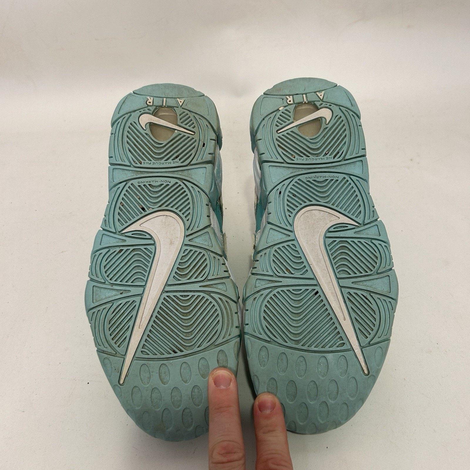 Nike Nike Air More Uptempo GS “Island Green White” Size US 6.5 / IT 36.5 - 7 Thumbnail