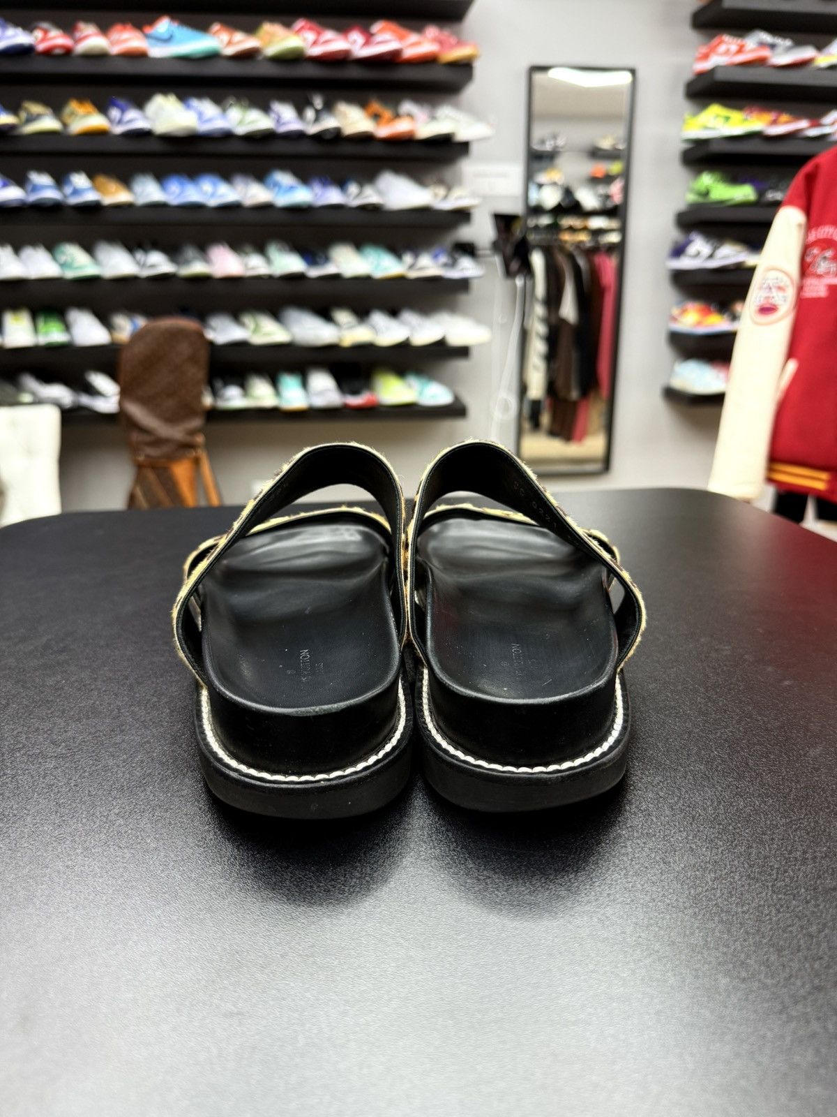 Louis Vuitton Louis Vuitton Bom Dia leopard sandals Size 39.5 / 9.5US Size US 9.5 / IT 39.5 - 8 Thumbnail