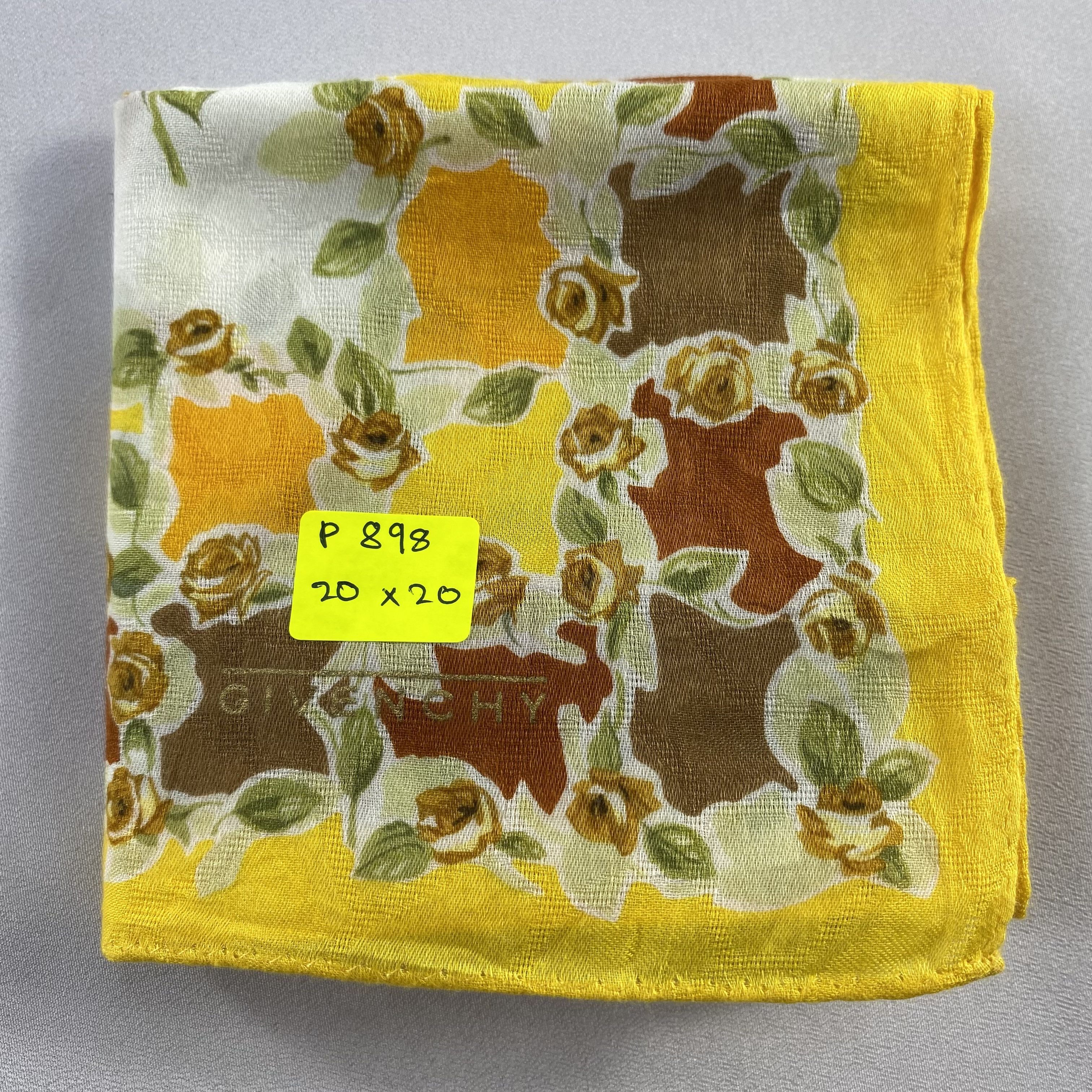 Vintage Givenchy Bandana/ Handkerchief / Neckerchief-P898 Size ONE SIZE - 5 Thumbnail