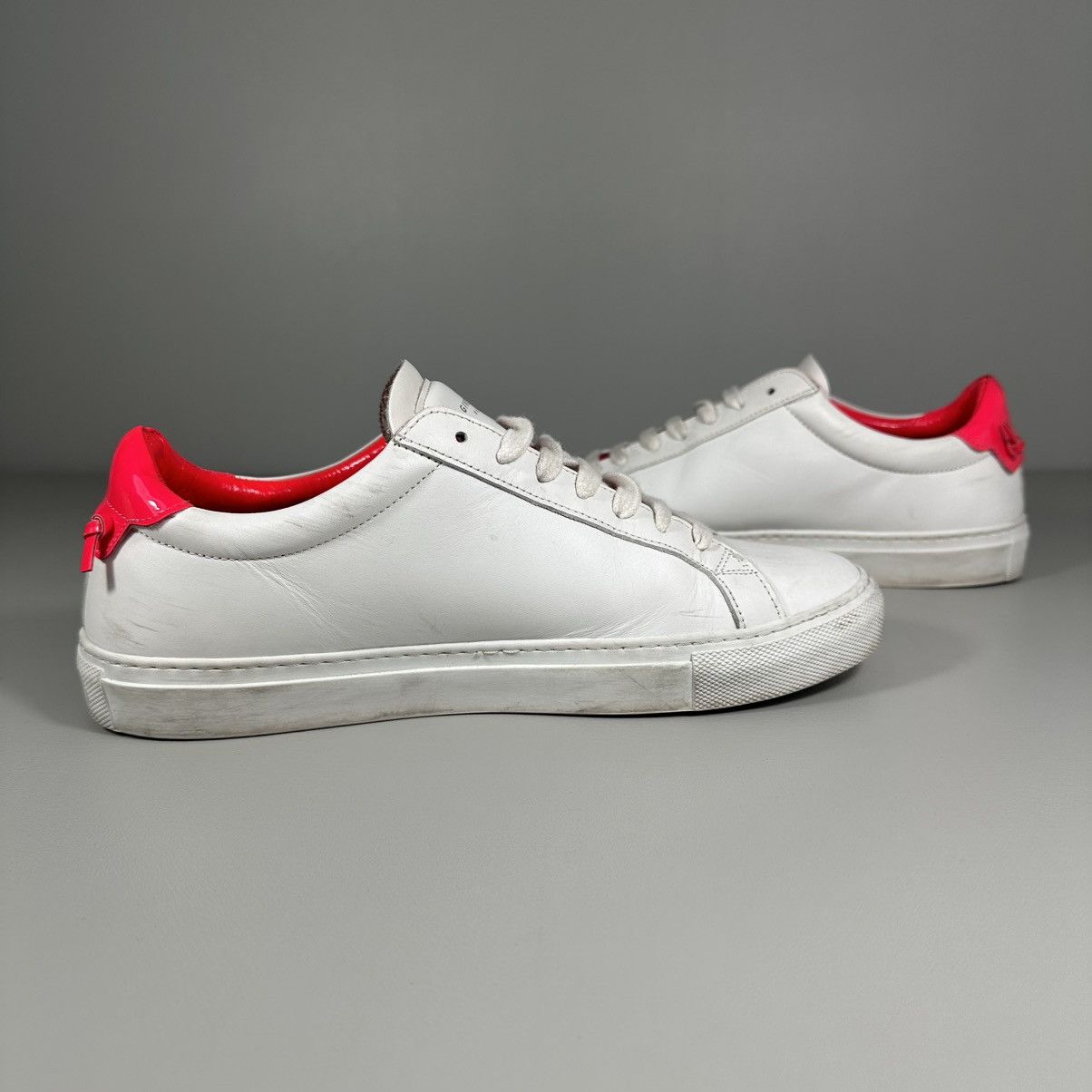 Givenchy Givenchy White / Fuchsia Leather Urban Knot Low Top Sneakers Size US 9.5 / IT 39.5 - 5 Thumbnail