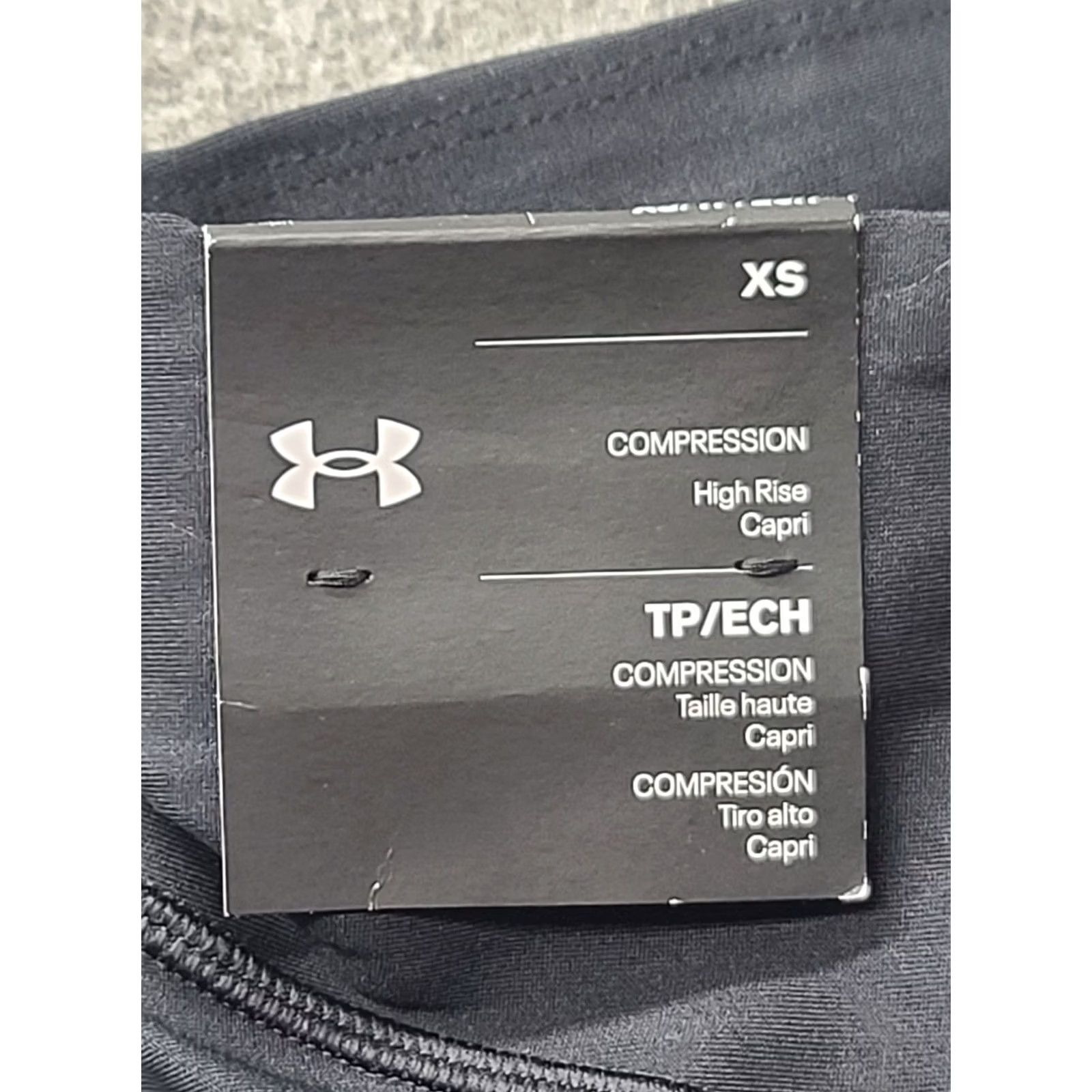 Under Armour Under Armour Compression Leggings Womens XS High Rise Capri HeatGear Gymwear Capri Leggings Slim Black Adults Girls Mens Womens Size 26" / US 2 / IT 38 - 3 Thumbnail