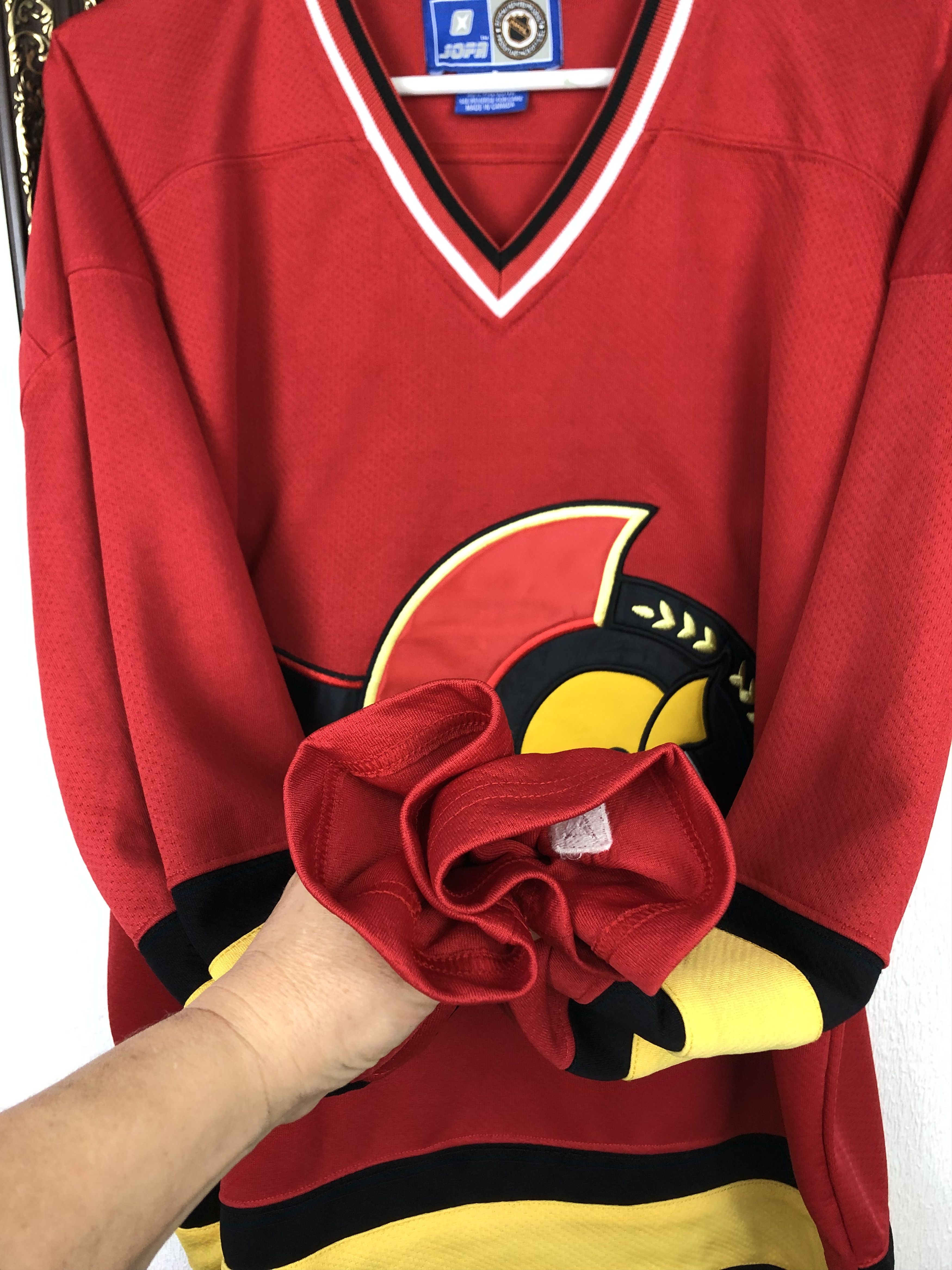 NHL Vintage 90's Ottawa Senators Hockey Jersey NHL Red Shirt Size US M / EU 48-50 / 2 - 7 Thumbnail