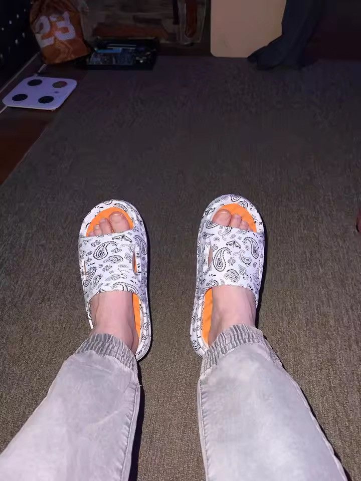 Japanese Brand Unisex Grafiti Sandal Size US 7.5 / EU 40-41 - 3 Thumbnail