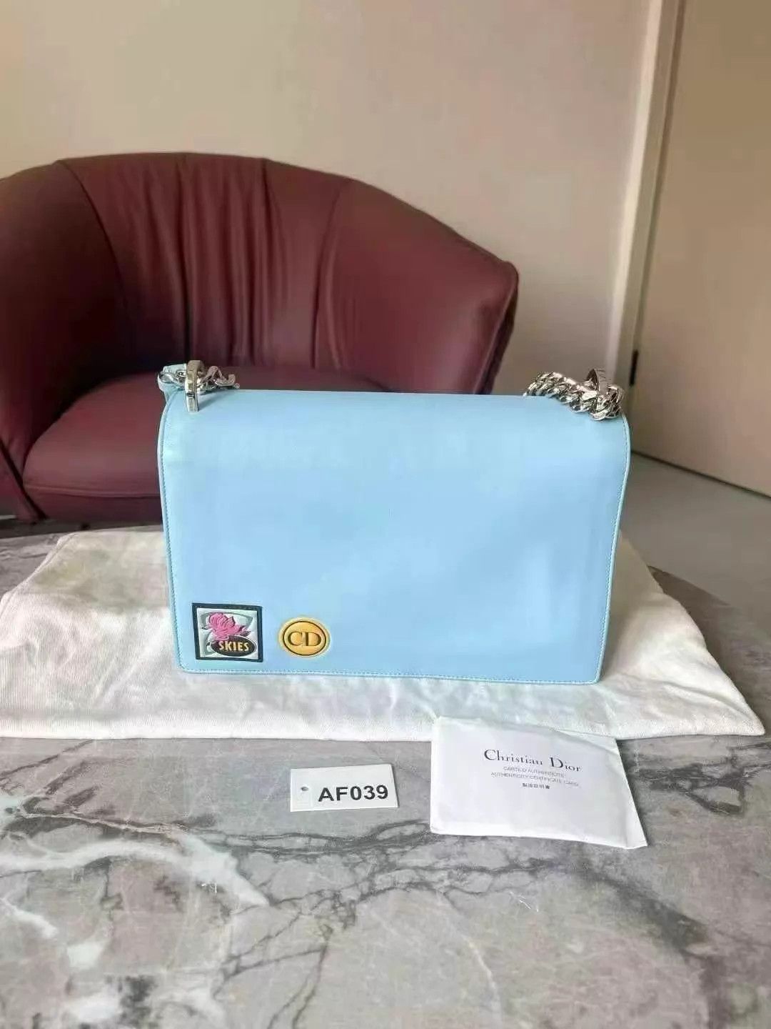 Dior Dior Badge Medium Blue Shield Bag 25x16x7 LN AF039 Size ONE SIZE - 6 Thumbnail