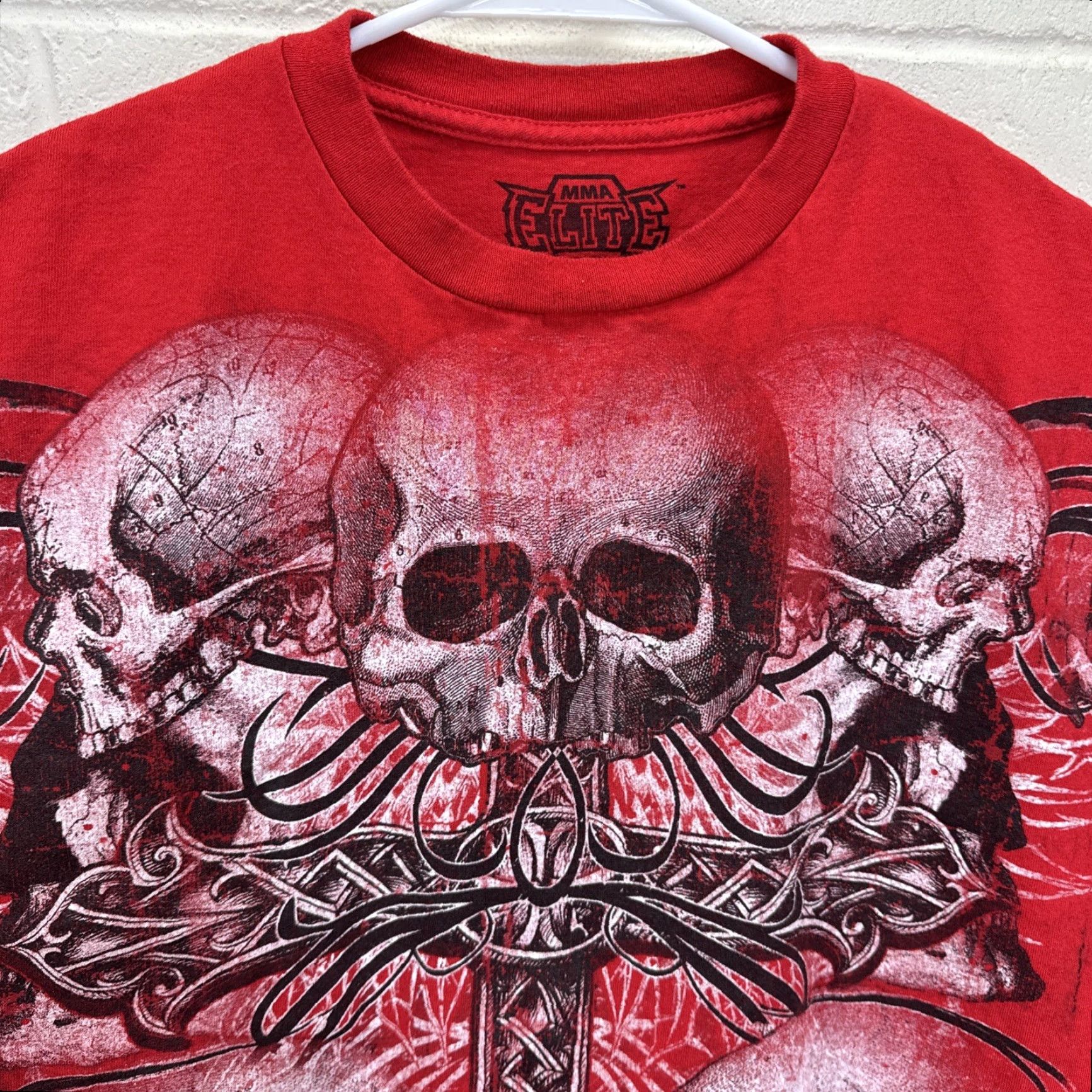 Vintage VINTAGE MMA Elite T Shirt Large Red Cotton Graphic Print Skull Cross Grunge Gothic 90s Y2K Men Mens Size US L / EU 52-54 / 3 - 7 Thumbnail