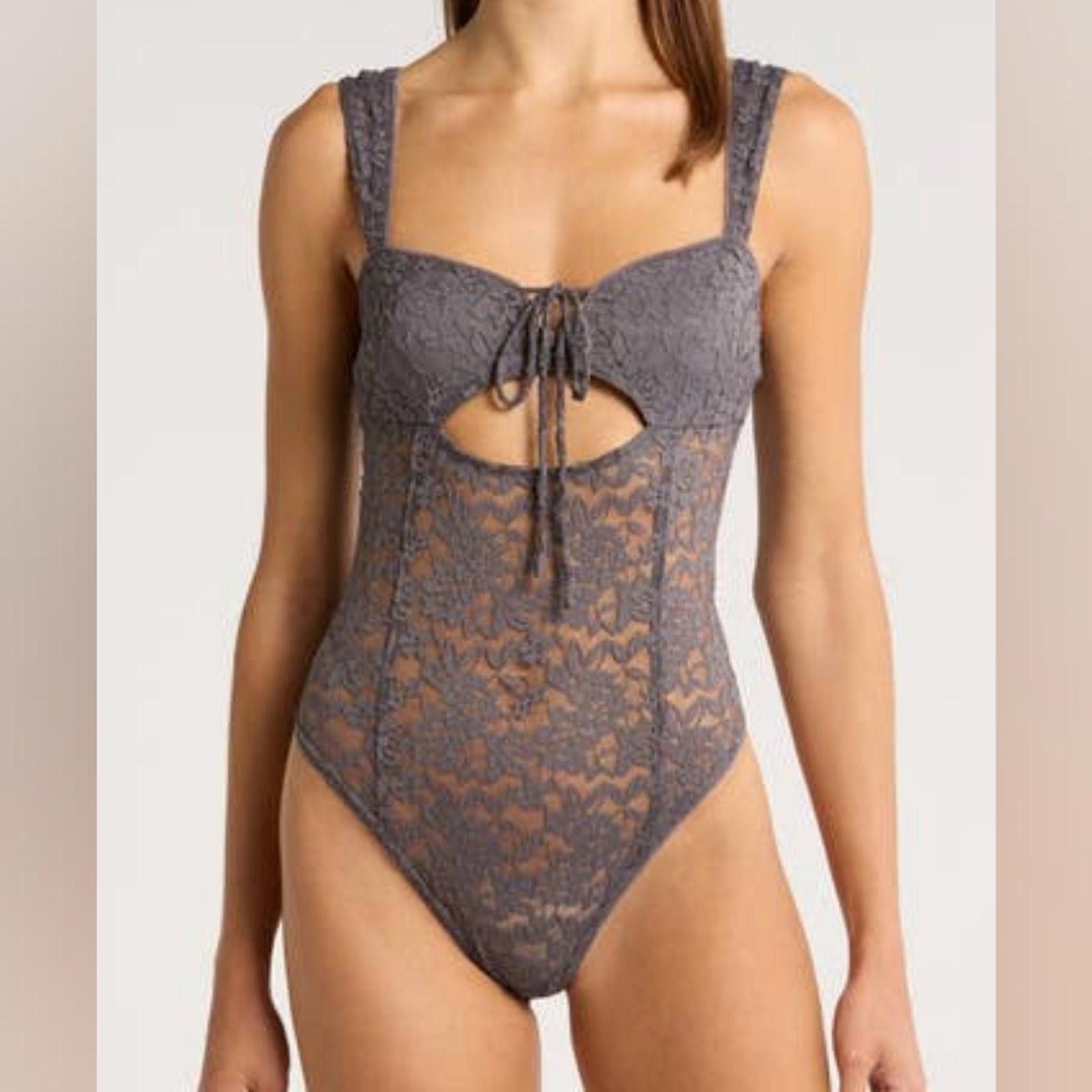Free People FP Strike A Pose Lace Bodysuit Size S / US 4 / IT 40 - 1 Thumbnail