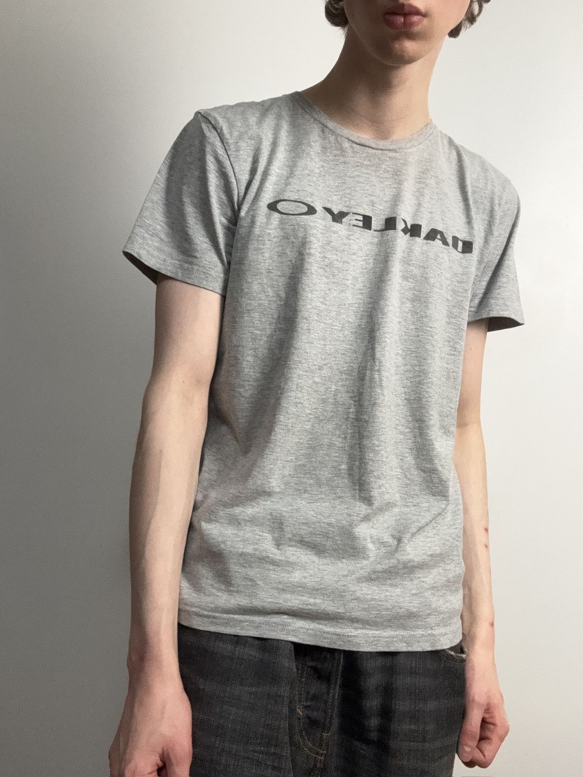 Oakley Oakley Spell Out Logo T-Shirt Vintage Streetwear Y2K Size US L / EU 52-54 / 3 - 8 Thumbnail