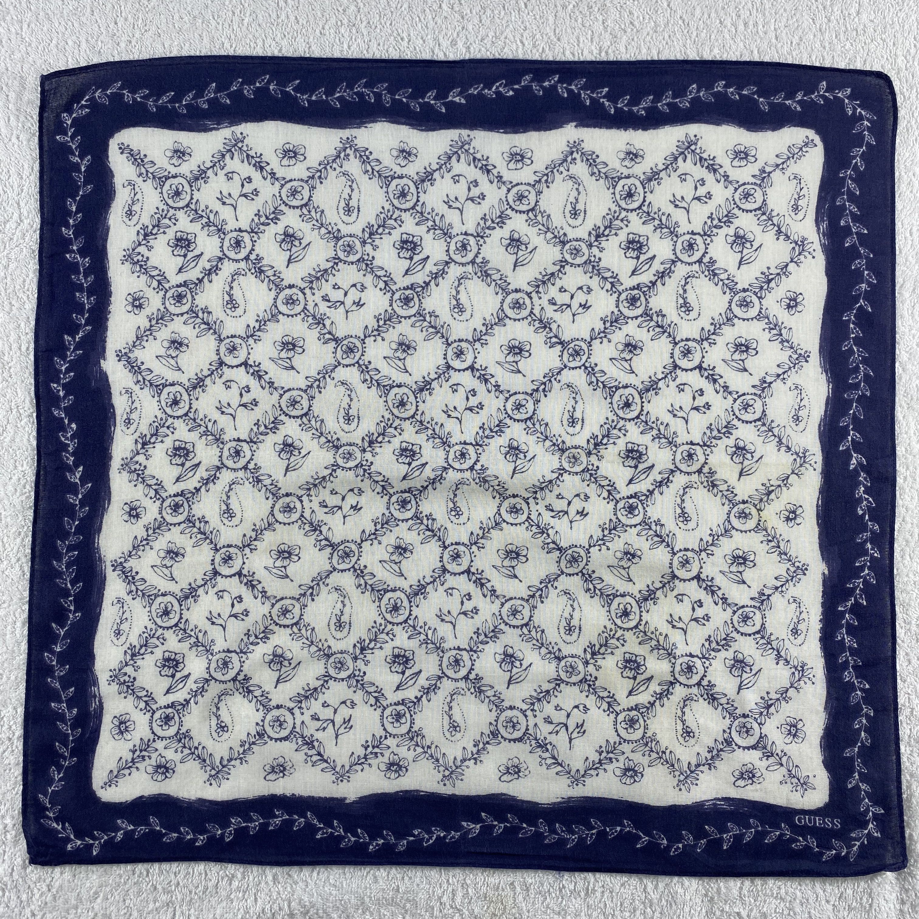 Guess × Vintage Guess Handkerchief / Neckerchief / Bandana Size ONE SIZE - 3 Thumbnail