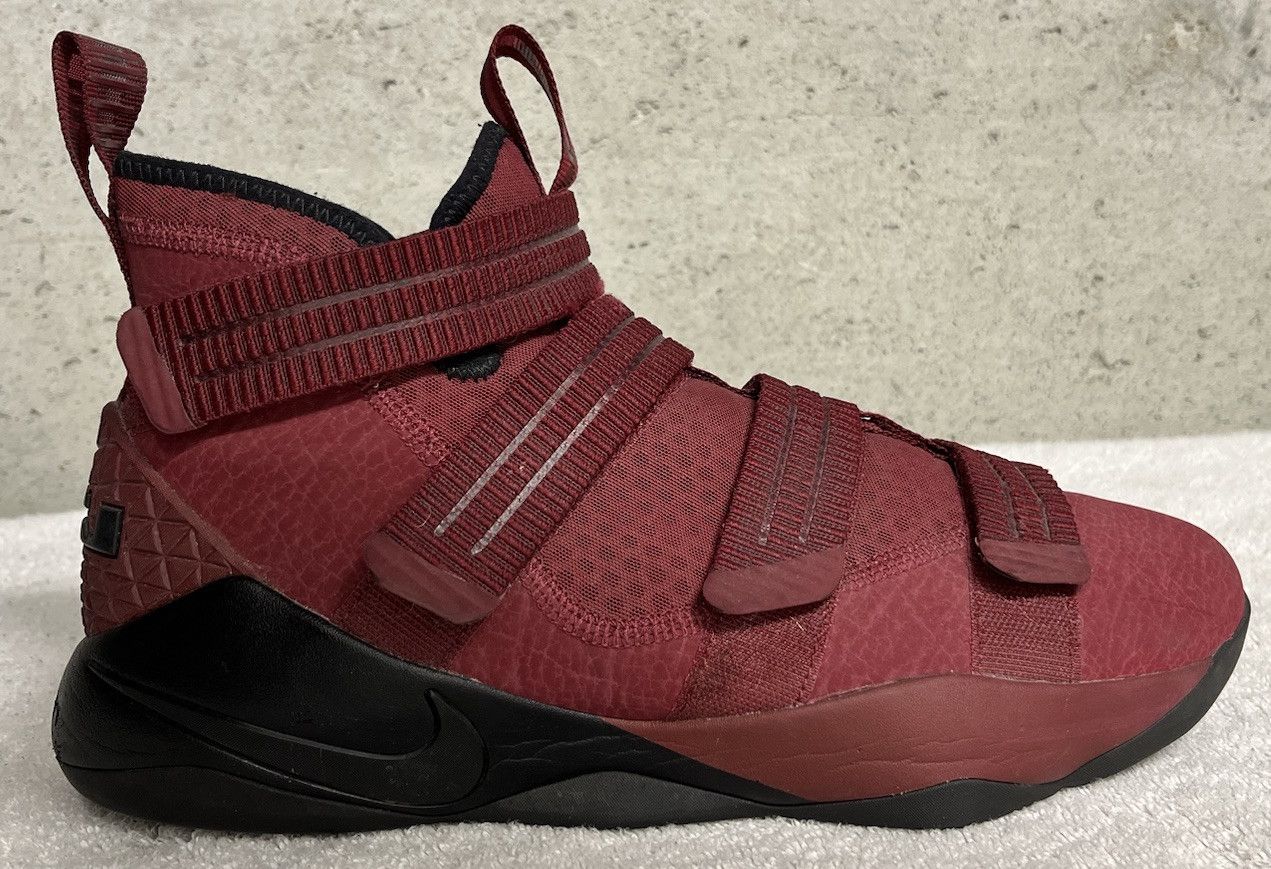 Nike 2017 Nike LeBron Soldier (11)XI SFG Basketball Shoes Size 11 Size US 11 / EU 44 - 6 Thumbnail