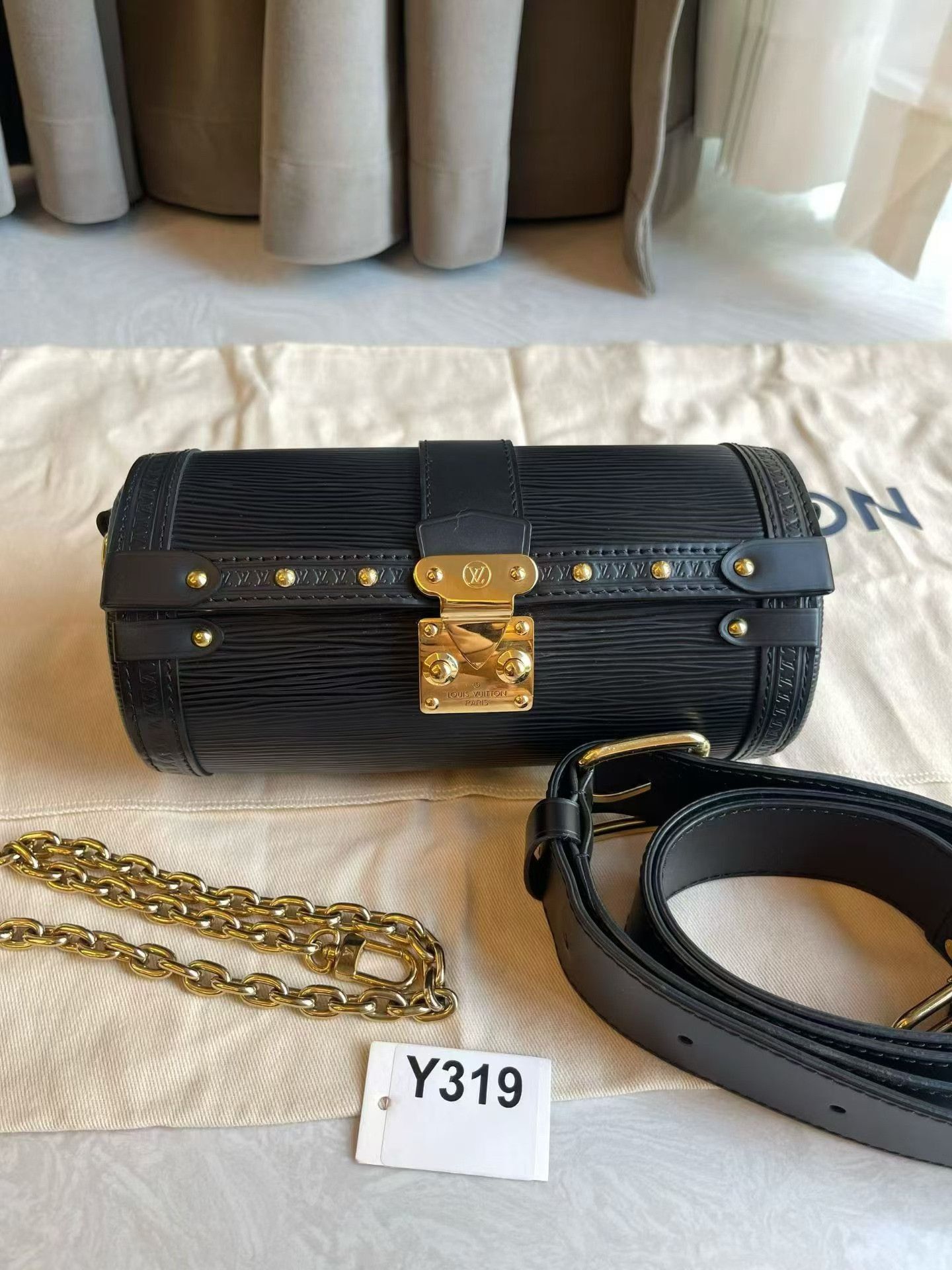 Louis Vuitton Pre-loved Bag Very good condition Size ONE SIZE - 1 Thumbnail