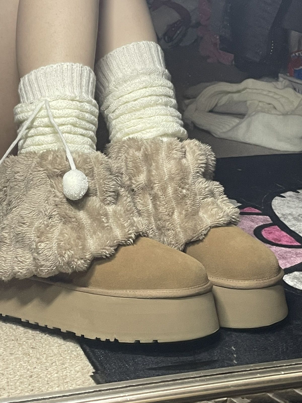 Ugg UGG Sherpa Corduroy Boots size 8 (38euro) Size US 8 / IT 38 - 10 Thumbnail