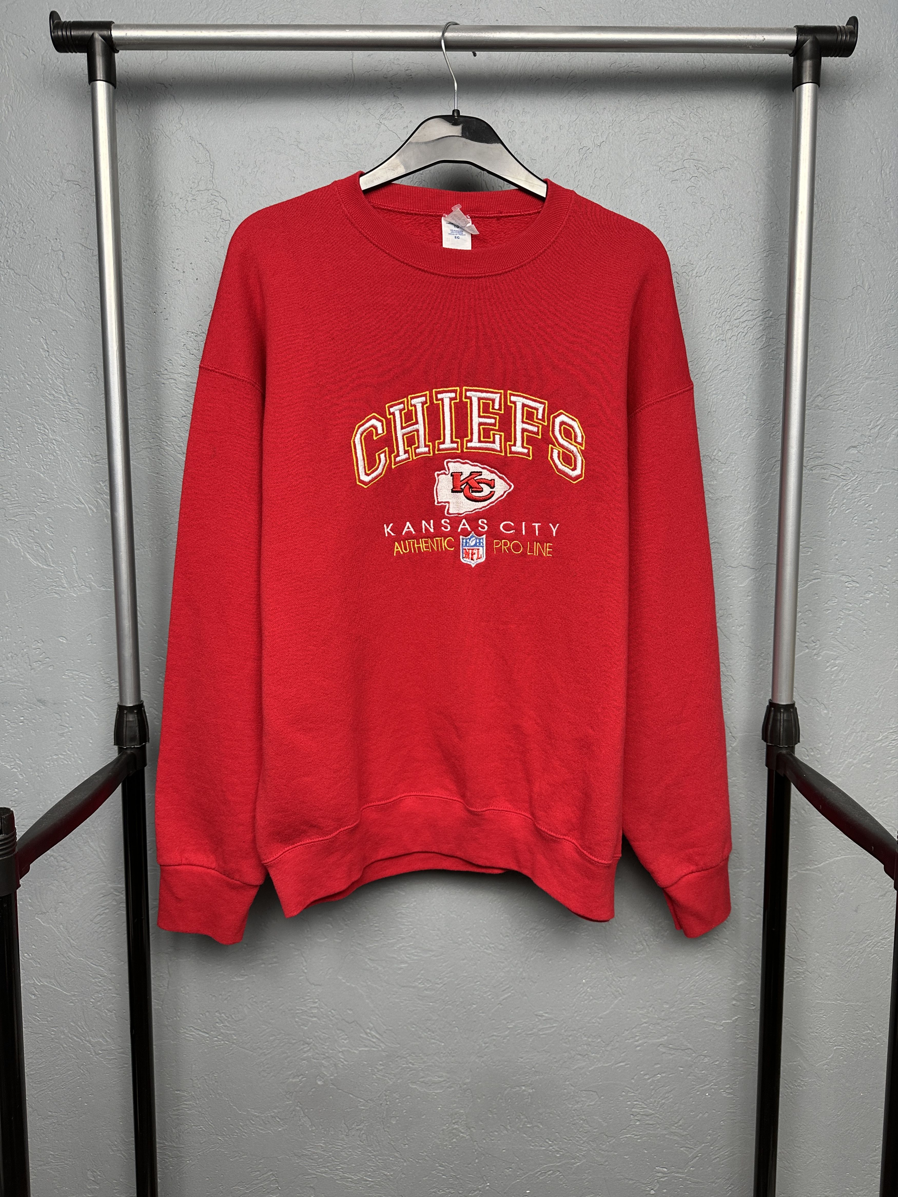 NFL NFL Kansas City Chiefs 90s Vintage Mens Sweatshirt Size US XL / EU 56 / 4 - 1 Thumbnail