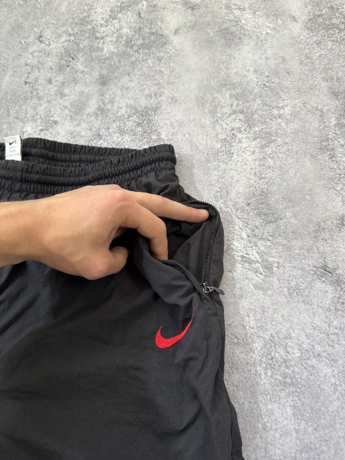 Nike Vintage Nike Nylon Sweatpants Y2K Size US 34 / EU 50 - 10 Thumbnail
