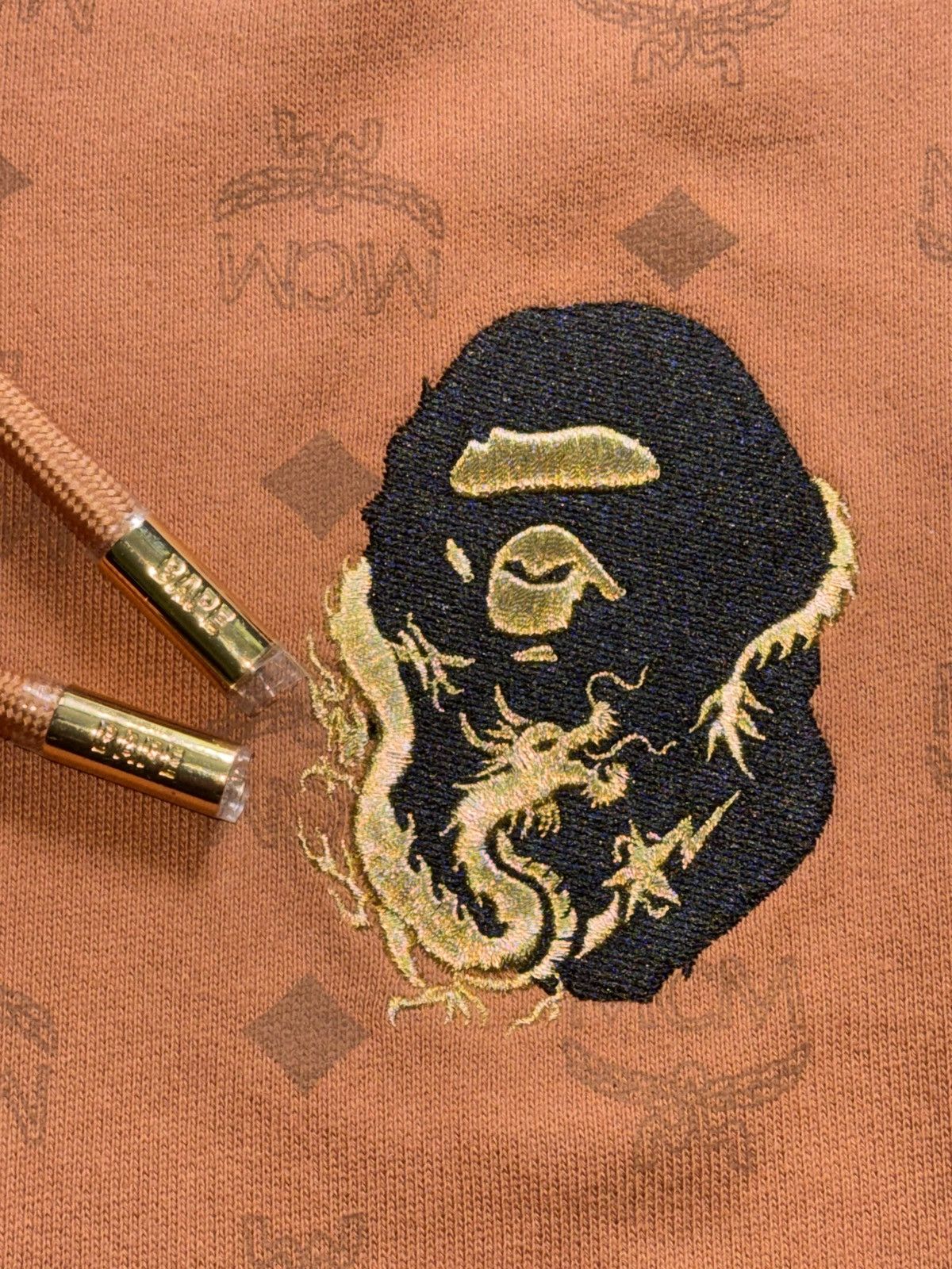 Bape × MCM BAPE x MCM Year of the Dragon Shark Pullover Hoodie - Brown Size US L / EU 52-54 / 3 - 4 Thumbnail