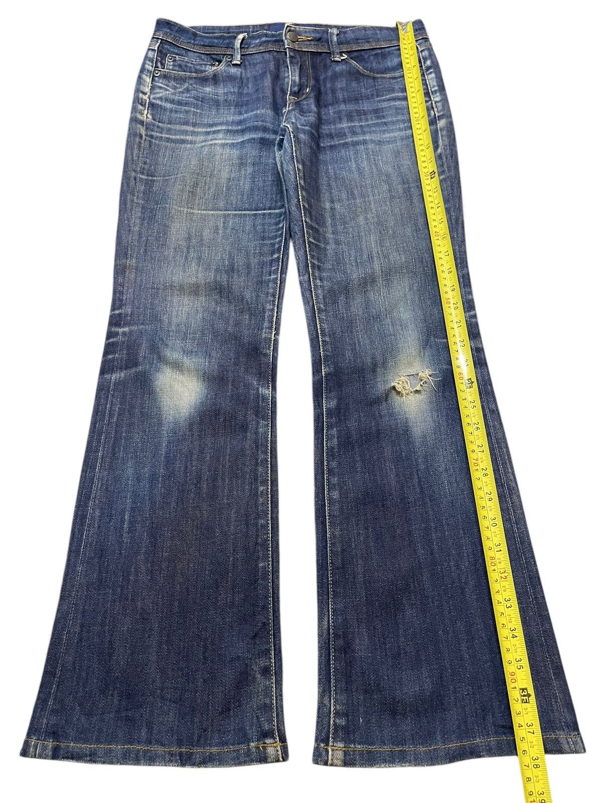 Uniqlo Vintage Japanese Uniqlo Faded Wash Distress Wide Leg Jeans Size US 31 - 12 Thumbnail