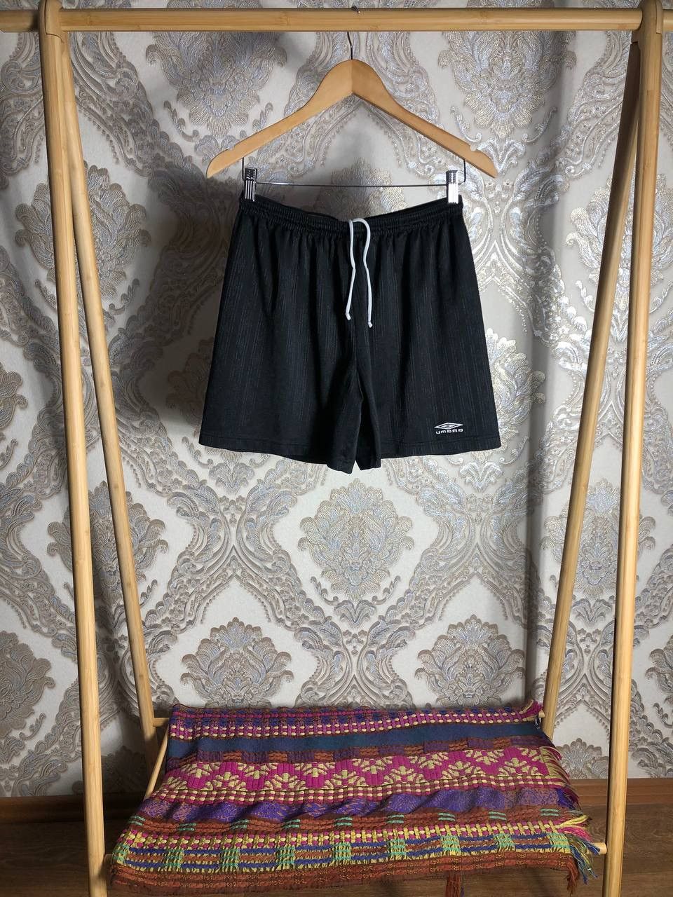 Umbro VINTAGE UMBRO ENGLAND RETRO SOCCER SHORTS MANCHESTER Y2K 90s Size US L / EU 52-54 / 3 - 1 Thumbnail